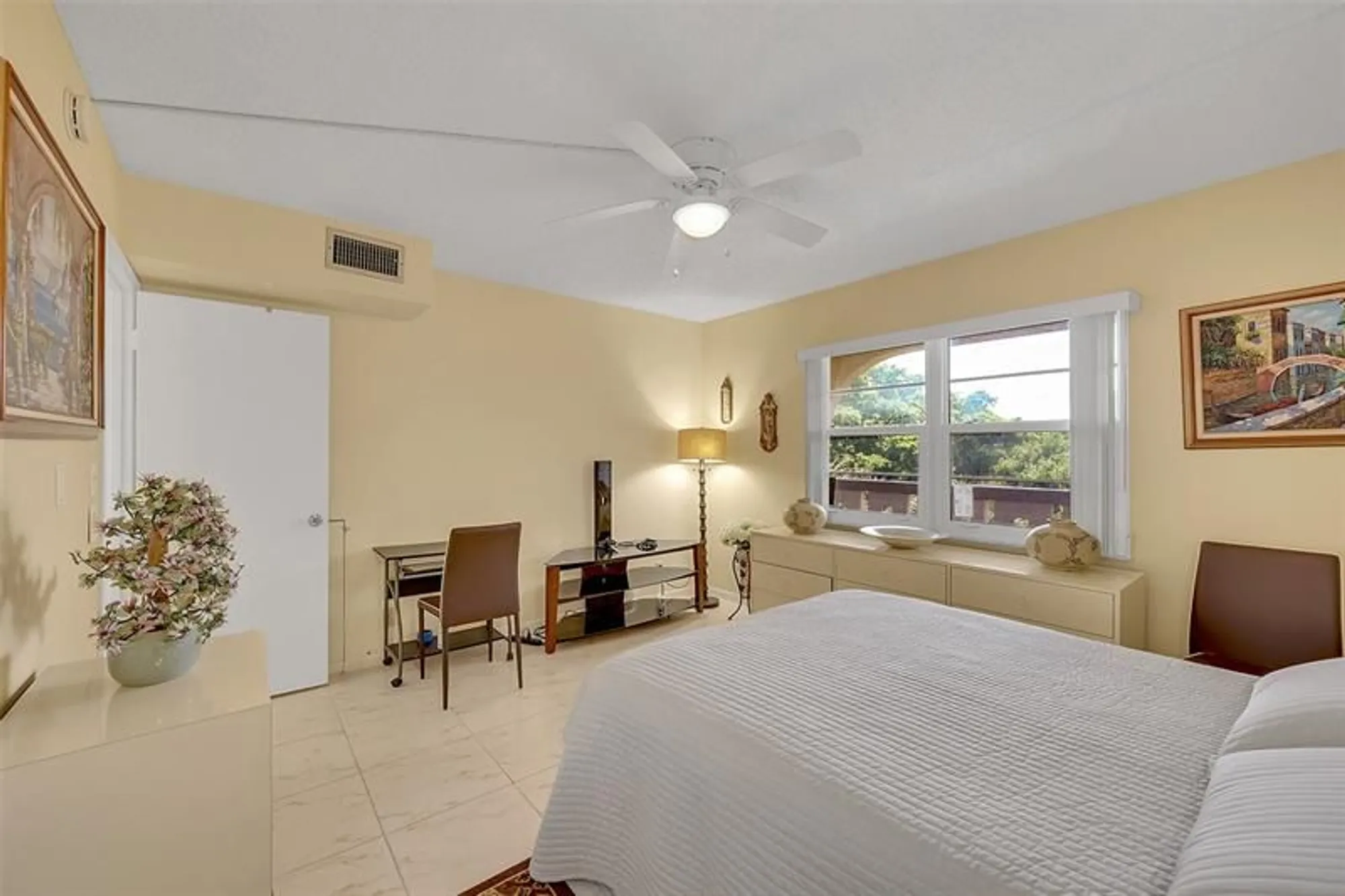 Property Slideshow image 24 of 44 | 2403 antigua cir c4, Coconut Creek, FL, 33066