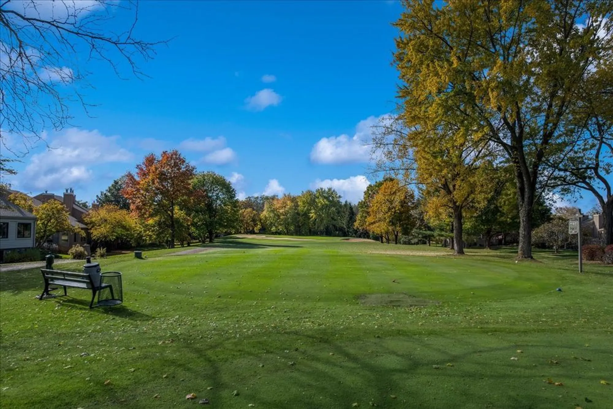 Property Slideshow image 2 of 55 | 868 longmeadow ct, Lake Barrington, IL, 60010