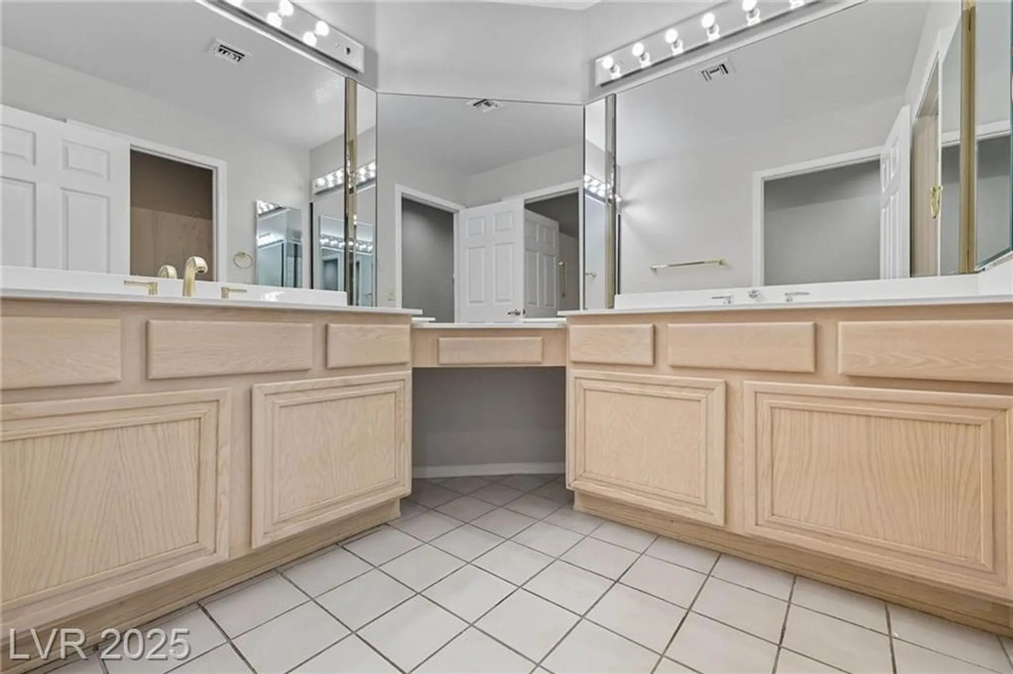 Property Slideshow image 40 of 58 | 2813 brianwood ct, Las Vegas, NV, 89134