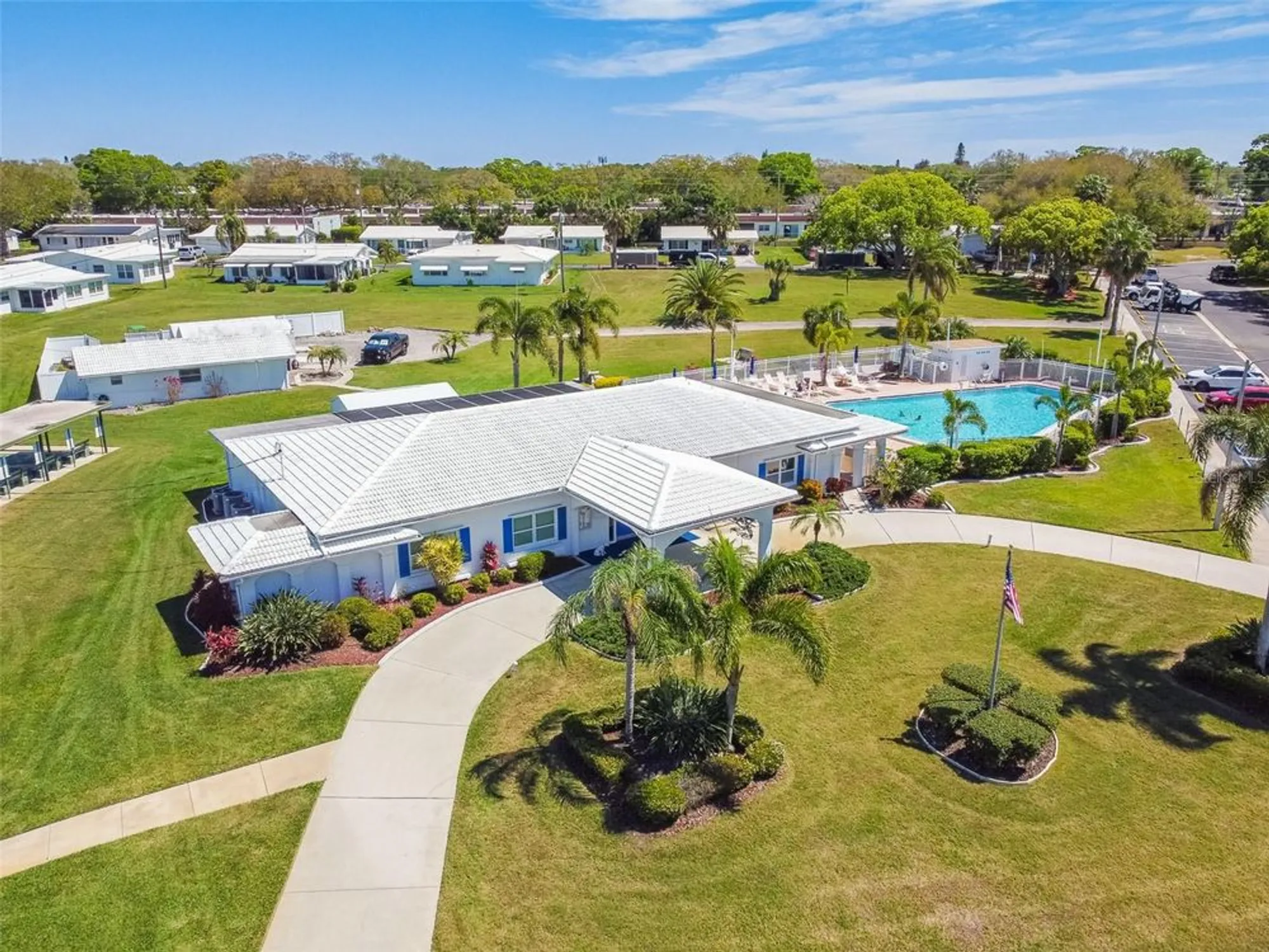 Property Slideshow image 27 of 31 | 9548 141st st, Seminole, FL, 33776