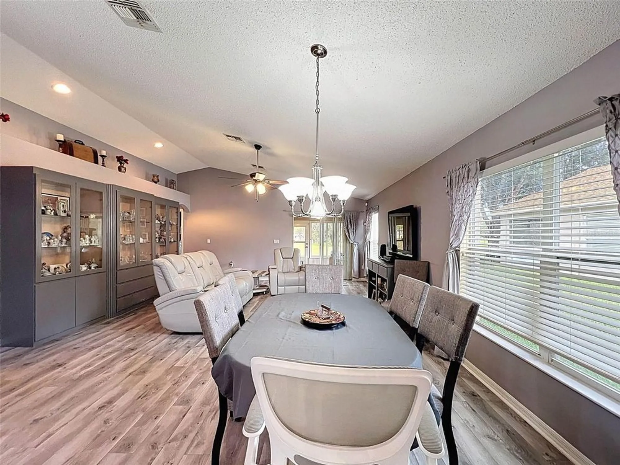 Property Slideshow image 10 of 61 | 189 center oak cir, Spring Hill, FL, 34609