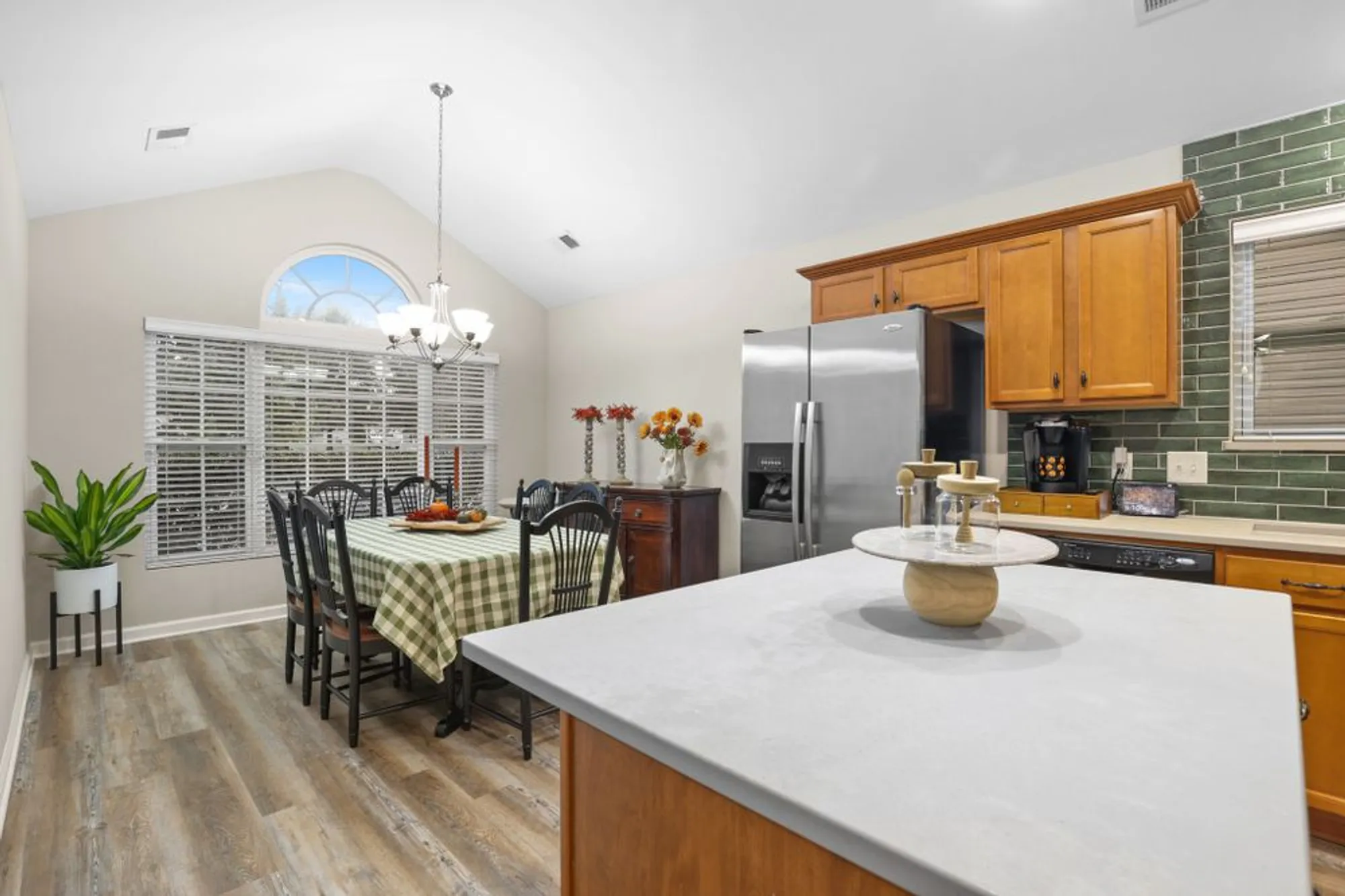 Property Slideshow image 4 of 27 | 1465 woodside dr, Lebanon, TN, 37087