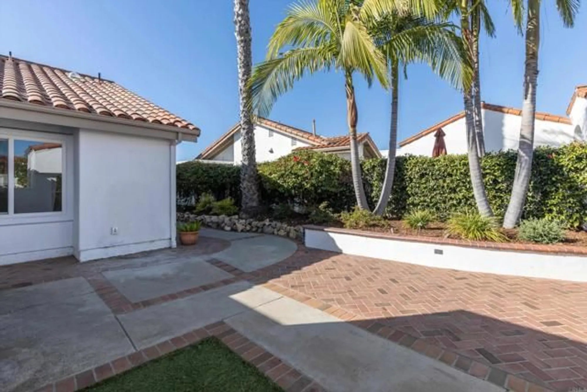 Property Slideshow image 11 of 37 | 4815 galicia way, Oceanside, CA, 92056
