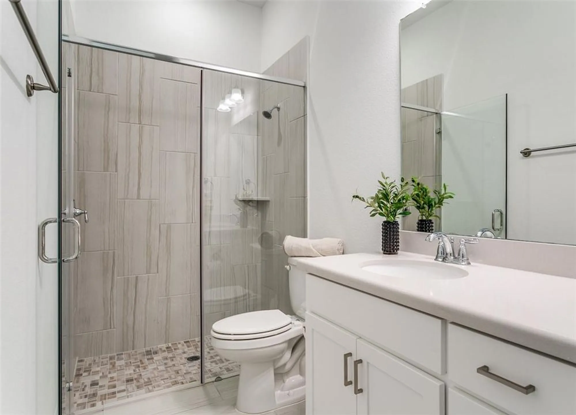 Property Slideshow image 19 of 31 | 8120 isle of skye, Lewisville, TX, 75056