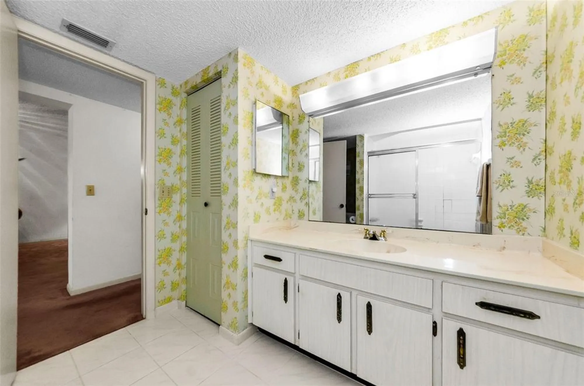 Property Slideshow image 11 of 41 | 1450 heather ridge blvd 307, Dunedin, FL, 34698
