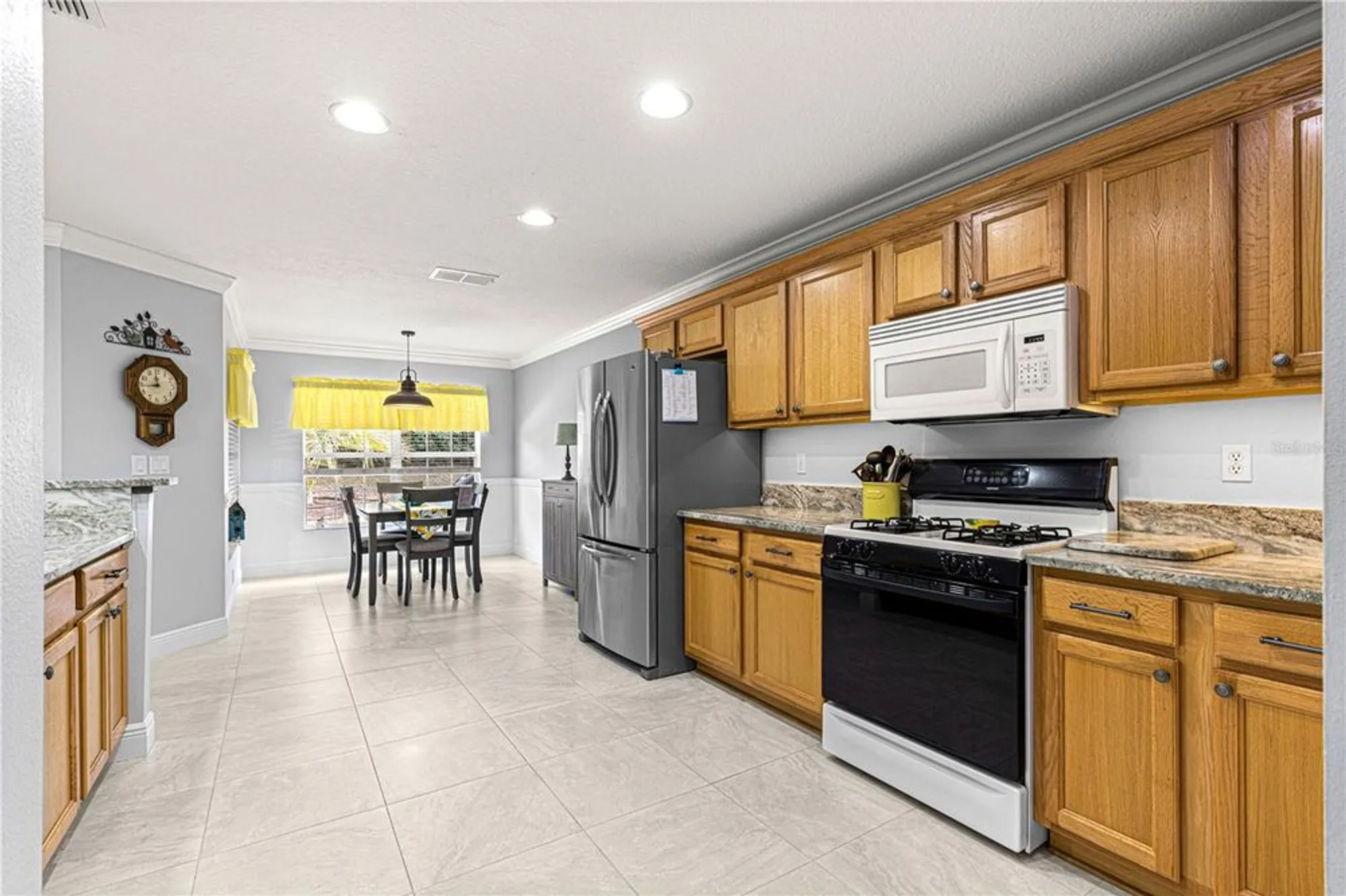 Property Slideshow image 17 of 52 | 8125 sw 81st loop, Ocala, FL, 34476