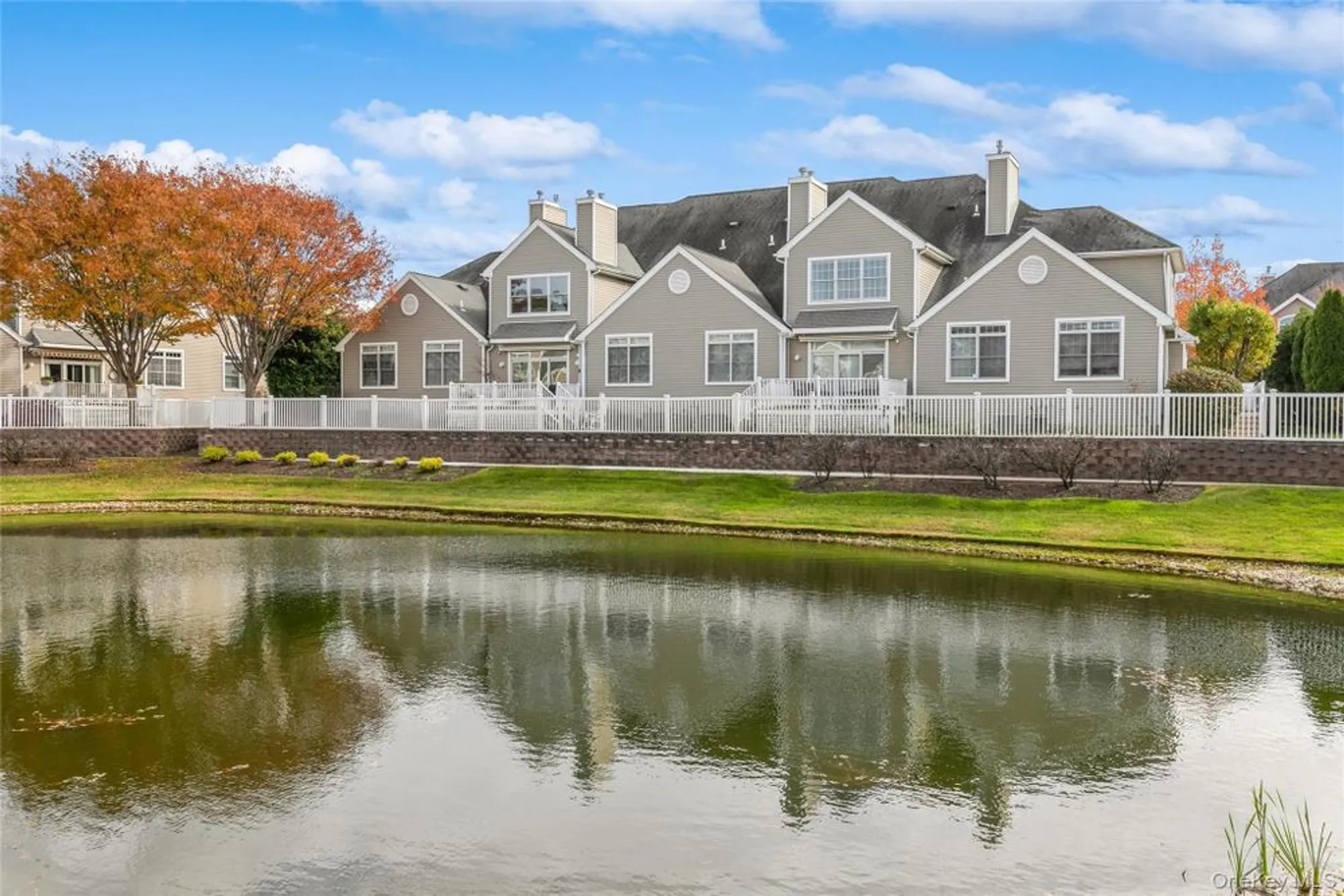 Property Slideshow image 34 of 44 | 95 cove ln, East Setauket, NY, 11733