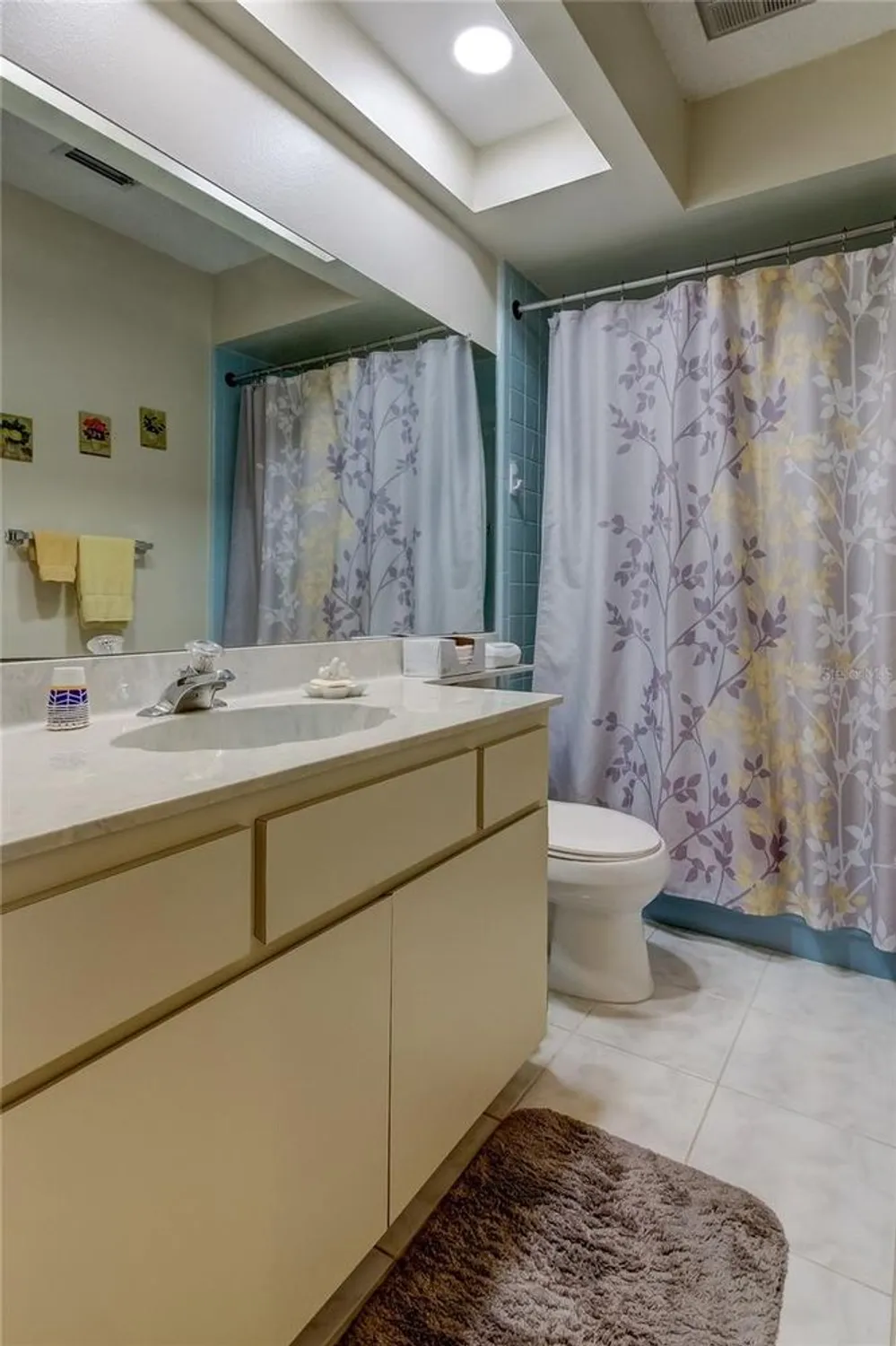 Property Slideshow image 16 of 44 | 3283 hilary cir 2c, Palm Harbor, FL, 34684