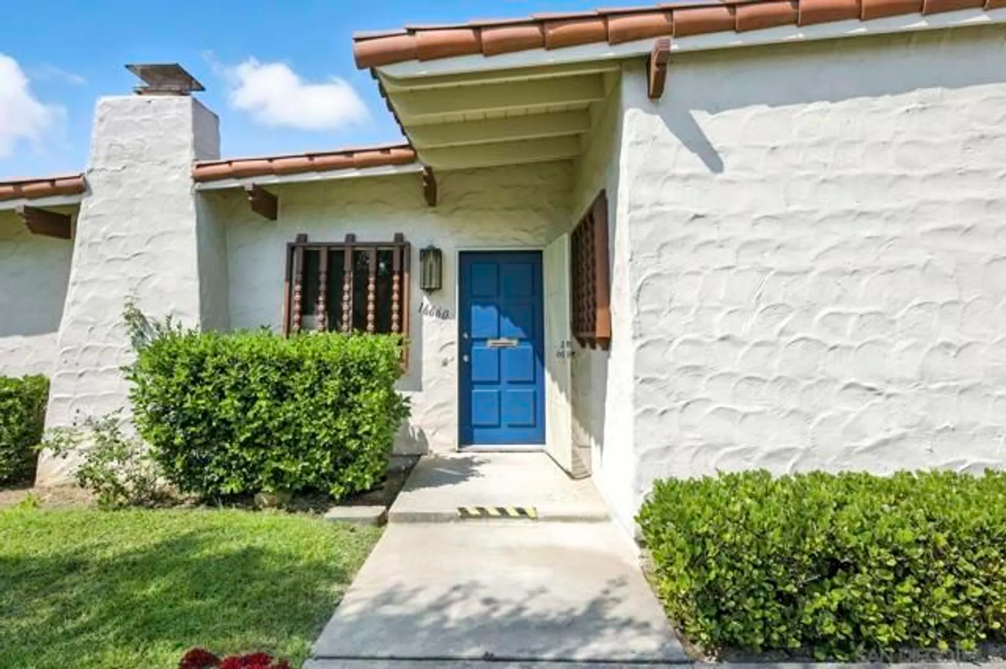 Property Slideshow image 18 of 35 | 16660 roca dr, San Diego, CA, 92128