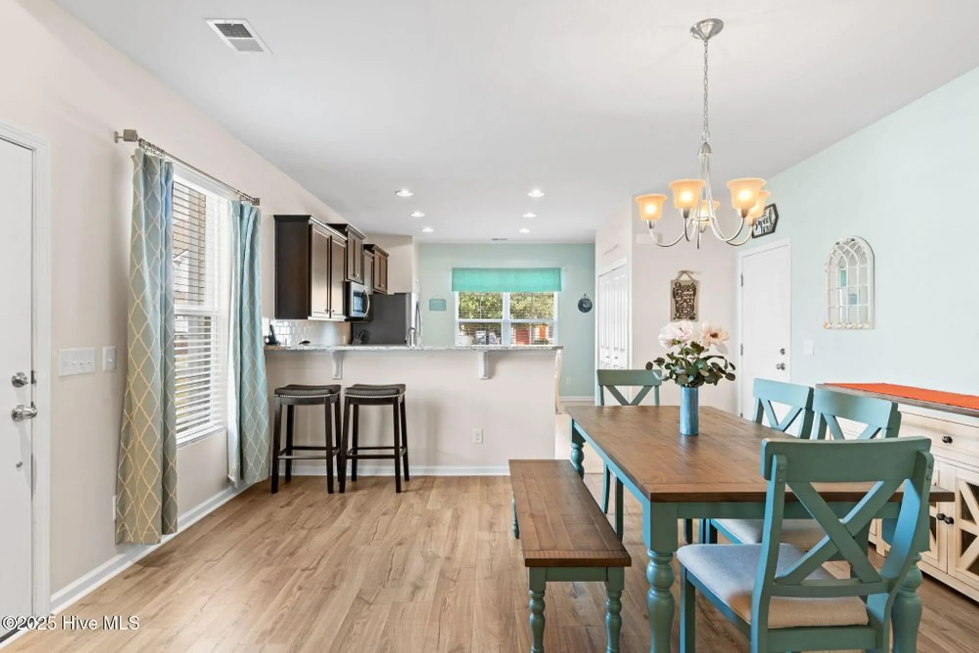 Property Slideshow image 15 of 68 | 152 freeboard ln # 806, Carolina Shores, NC, 28467