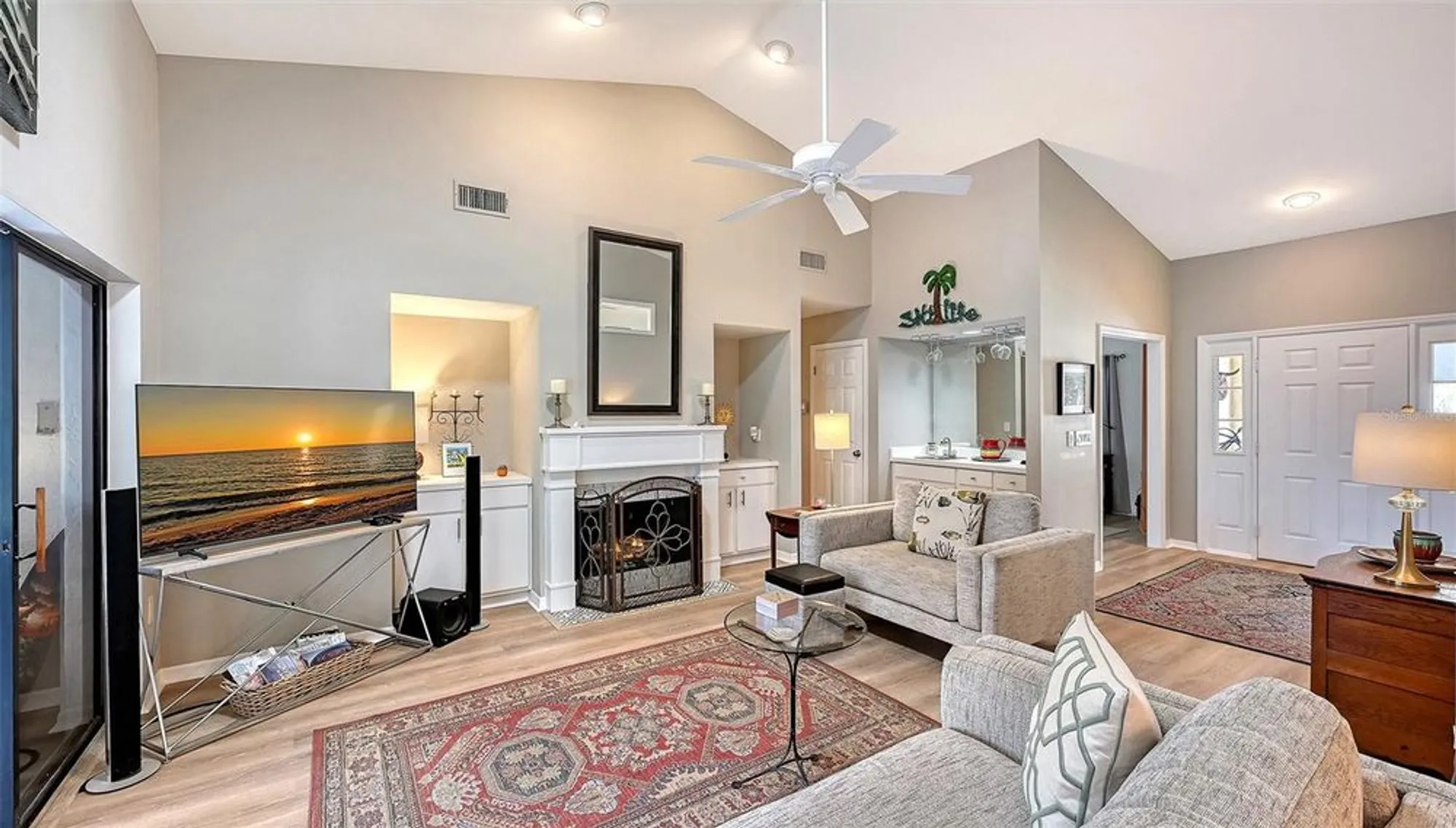 Property Slideshow image 15 of 49 | 7360 oak moss dr # 4, Sarasota, FL, 34241