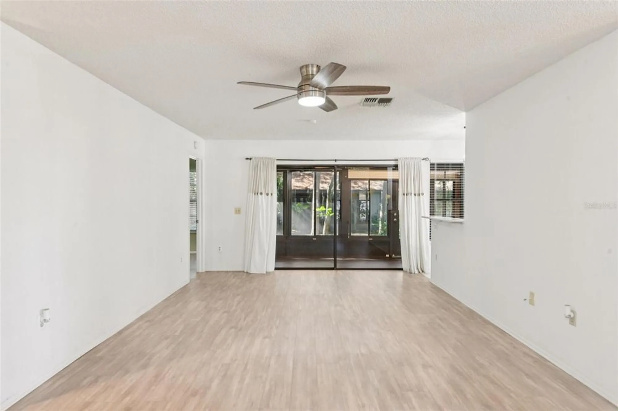 Property Slideshow image 4 of 31 | 2129 point o woods ct, Spring Hill, FL, 34606