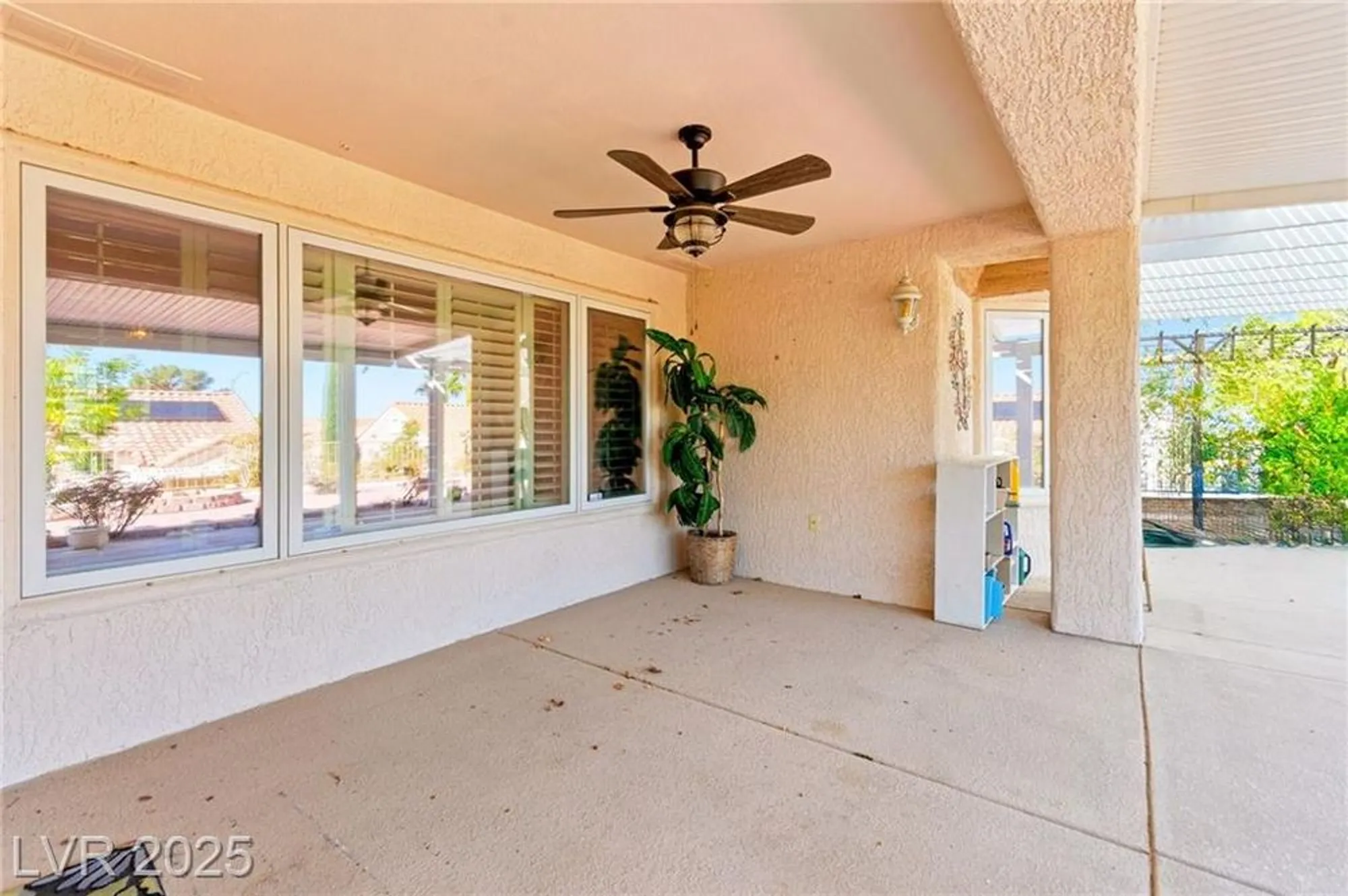 Property Slideshow image 21 of 26 | 2712 lotus hill dr, Las Vegas, NV, 89134