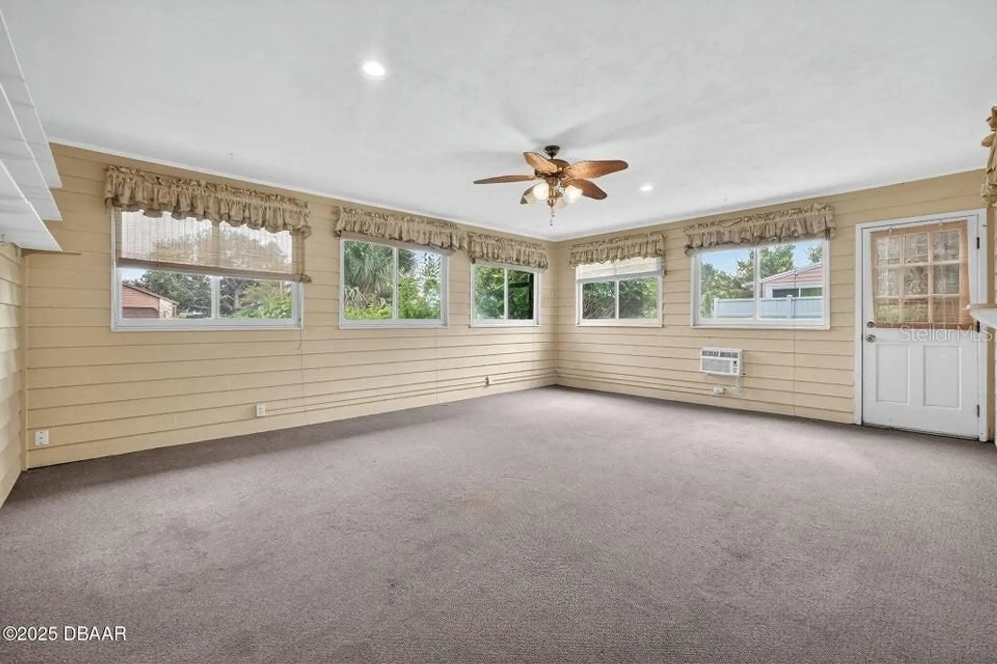 Property Slideshow image 21 of 43 | 236 gull dr, Daytona Beach, FL, 32119