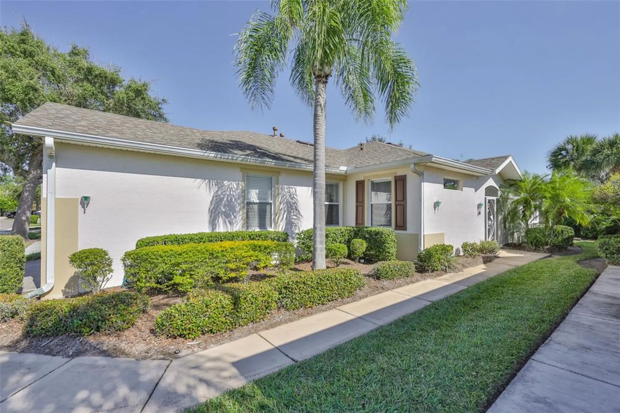 Property Slideshow image 31 of 69 | 1219 fairway greens dr, Sun City Center, FL, 33573