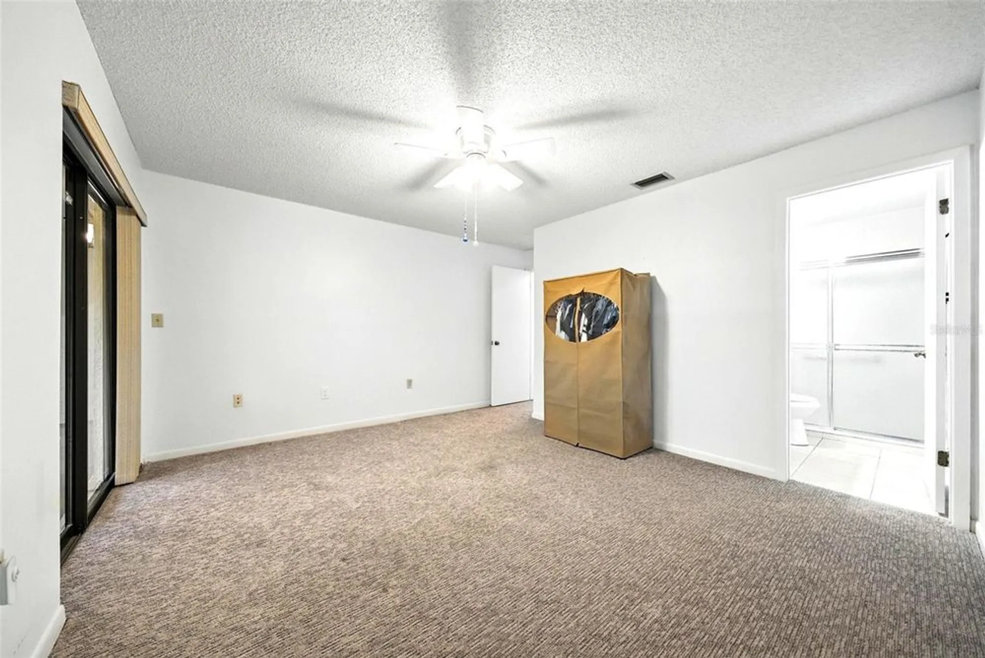 Property Slideshow image 24 of 44 | 1725 pine ridge way e, Palm Harbor, FL, 34684