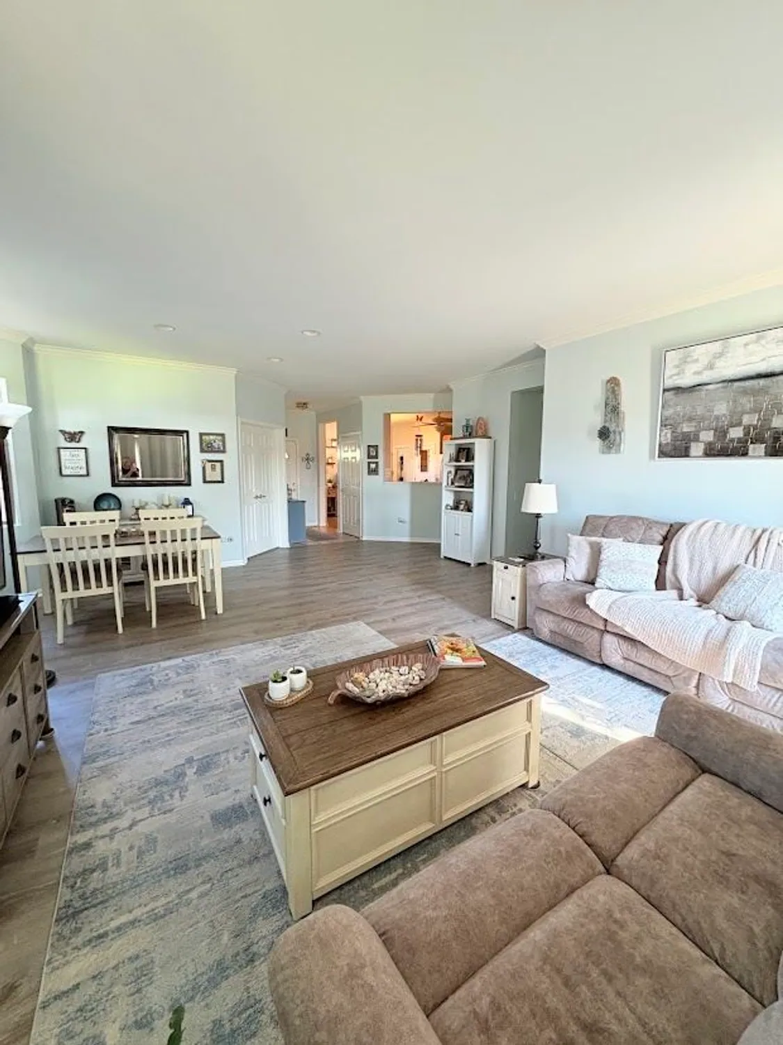 Property Slideshow image 5 of 29 | 13327 michigan ave # 1, Huntley, IL, 60142