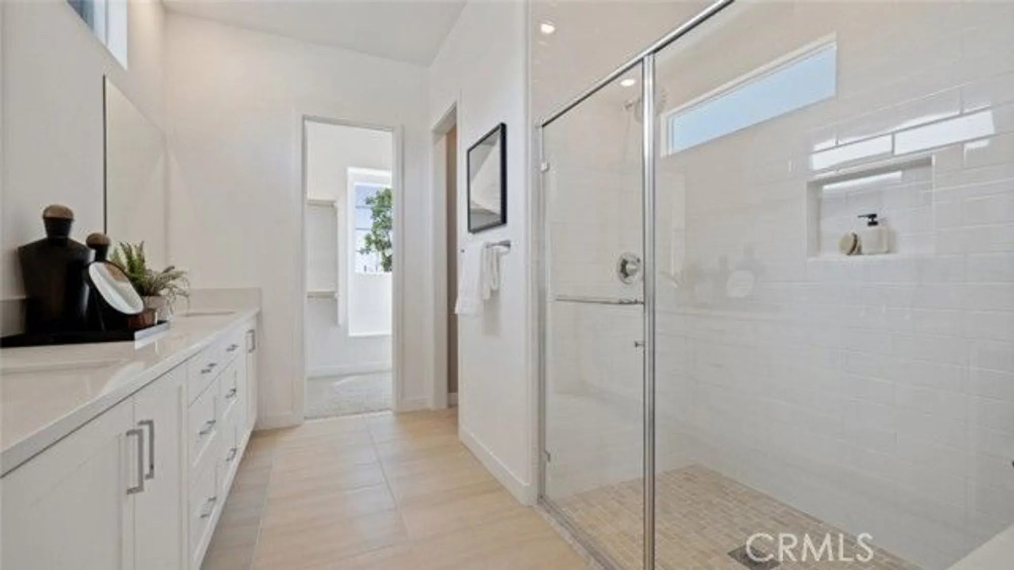Property Slideshow image 13 of 25 | 24520 via el balneario, Valencia, CA, 91354
