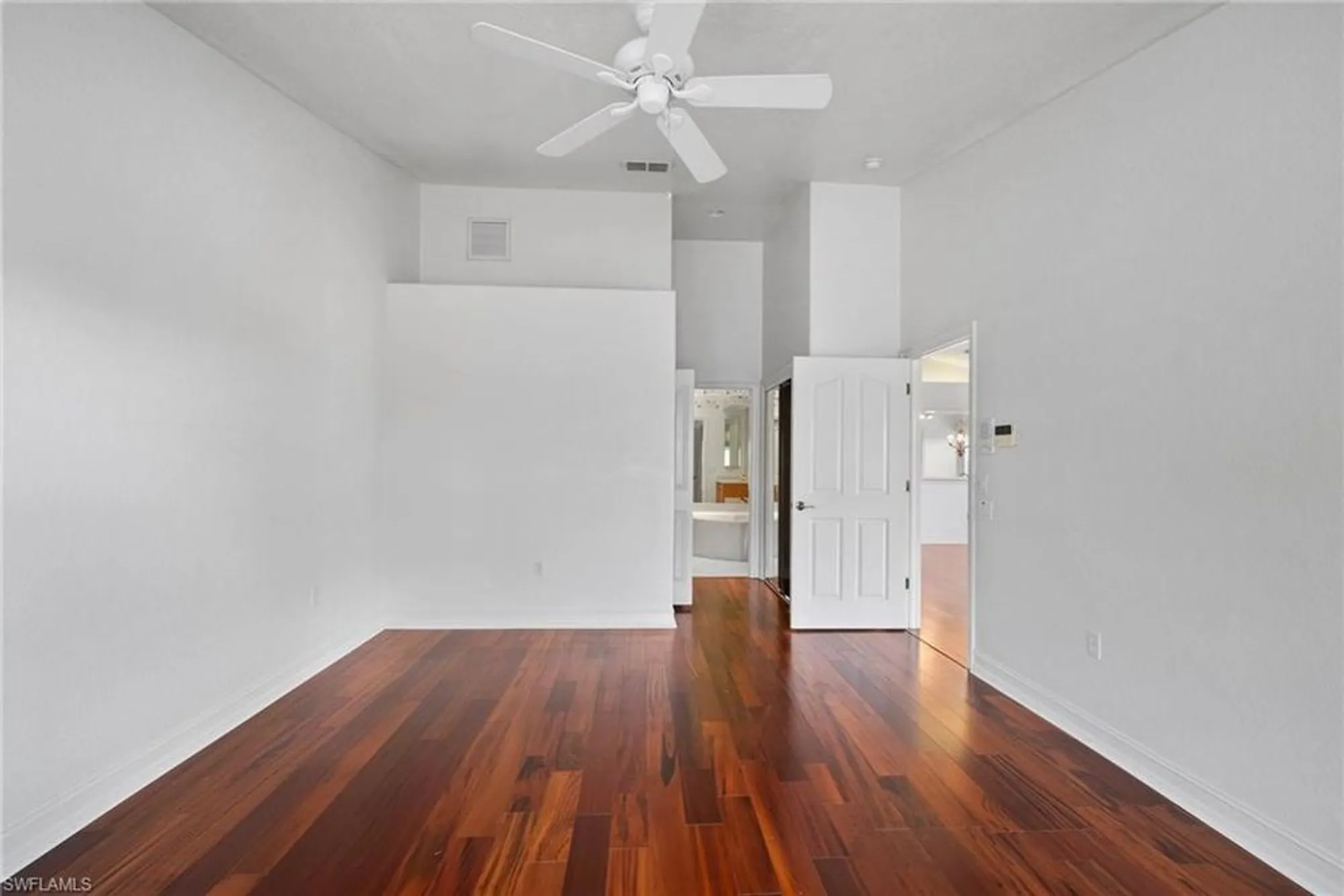 Property Slideshow image 29 of 36 | 8196 saratoga dr 503, Naples, FL, 34113