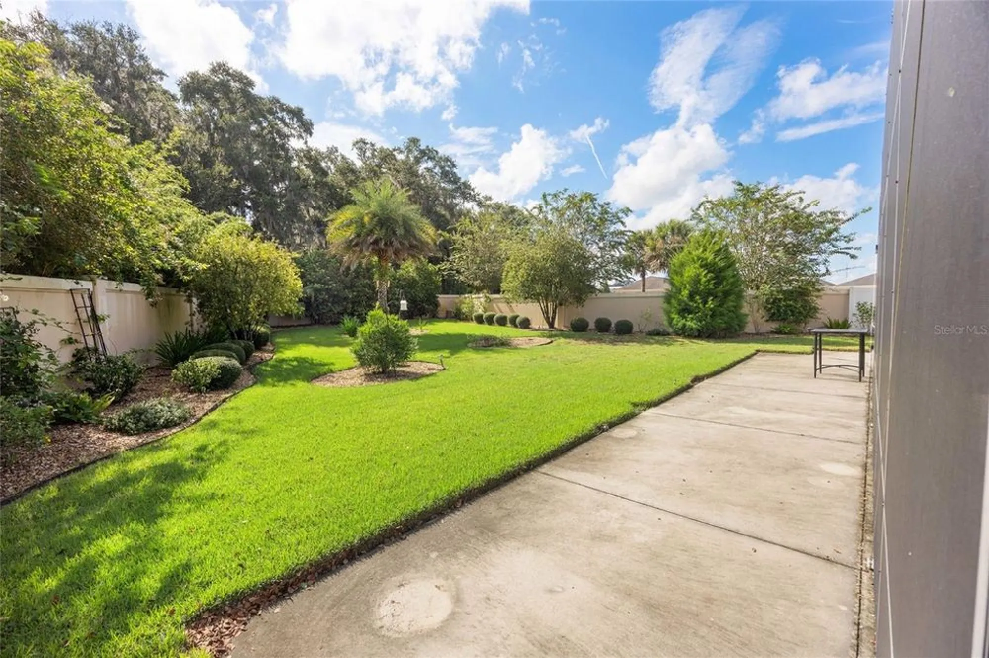 Property Slideshow image 8 of 37 | 431 jarquin way, The Villages, FL, 32162