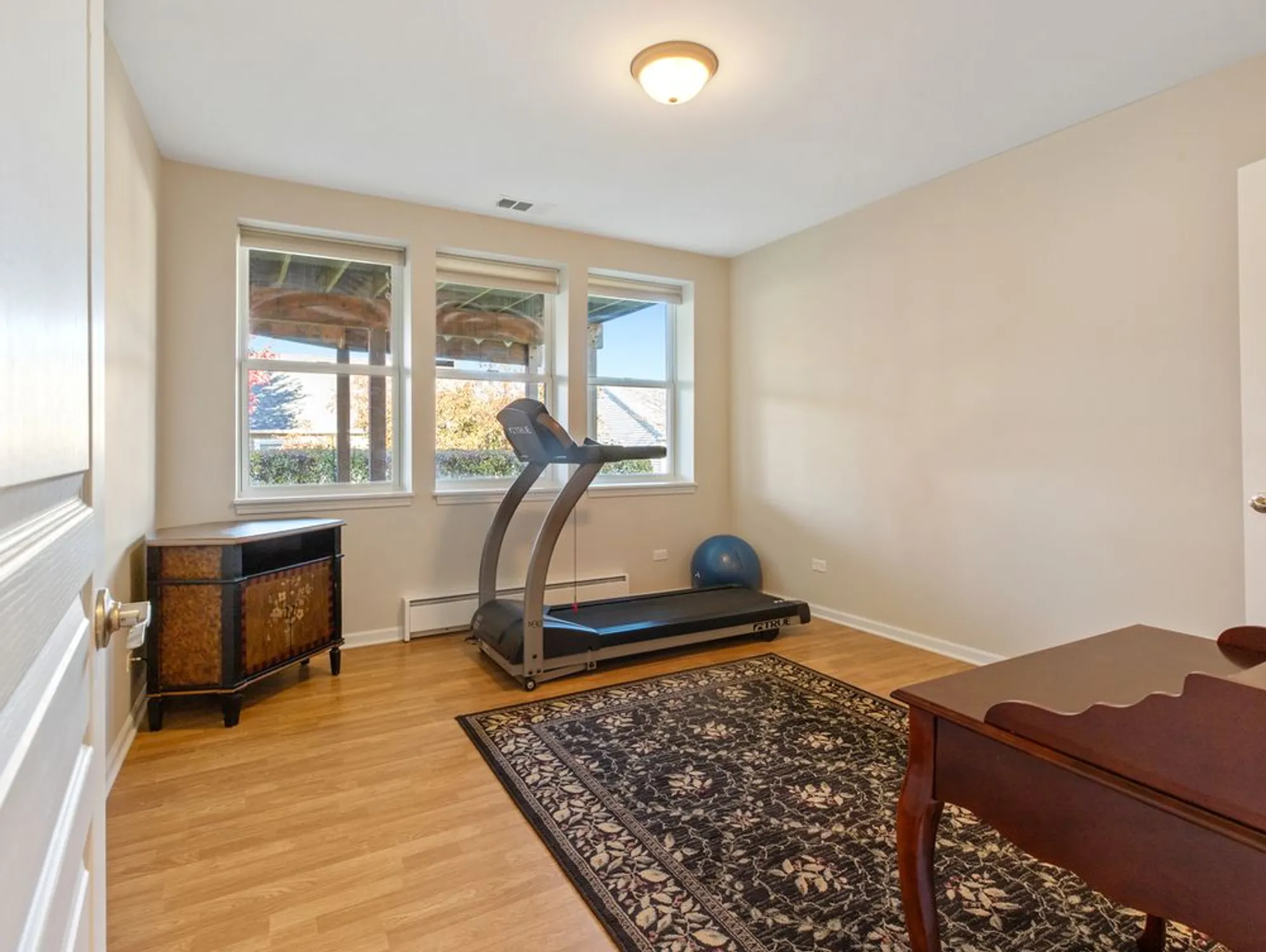 Property Slideshow image 31 of 36 | 3001 ravinia cir, Mundelein, IL, 60060