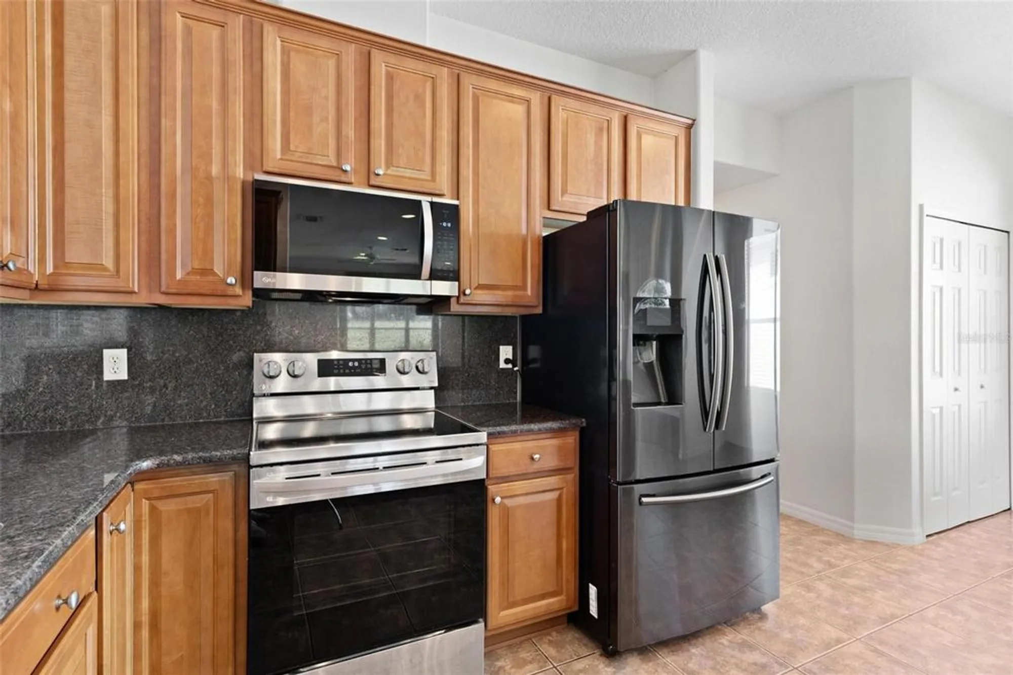 Property Slideshow image 19 of 73 | 5789 bounty cir, Tavares, FL, 32778