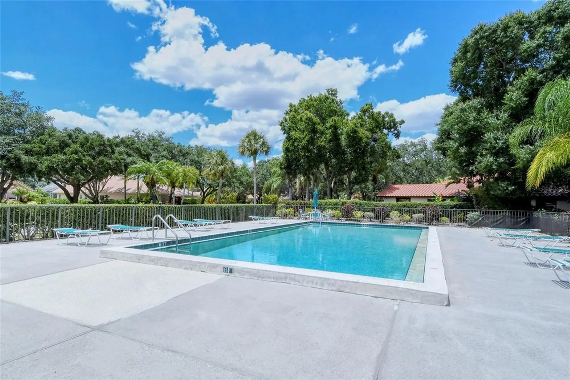 Property Slideshow image 64 of 95 | 7320 golf pointe cir, Sarasota, FL, 34243