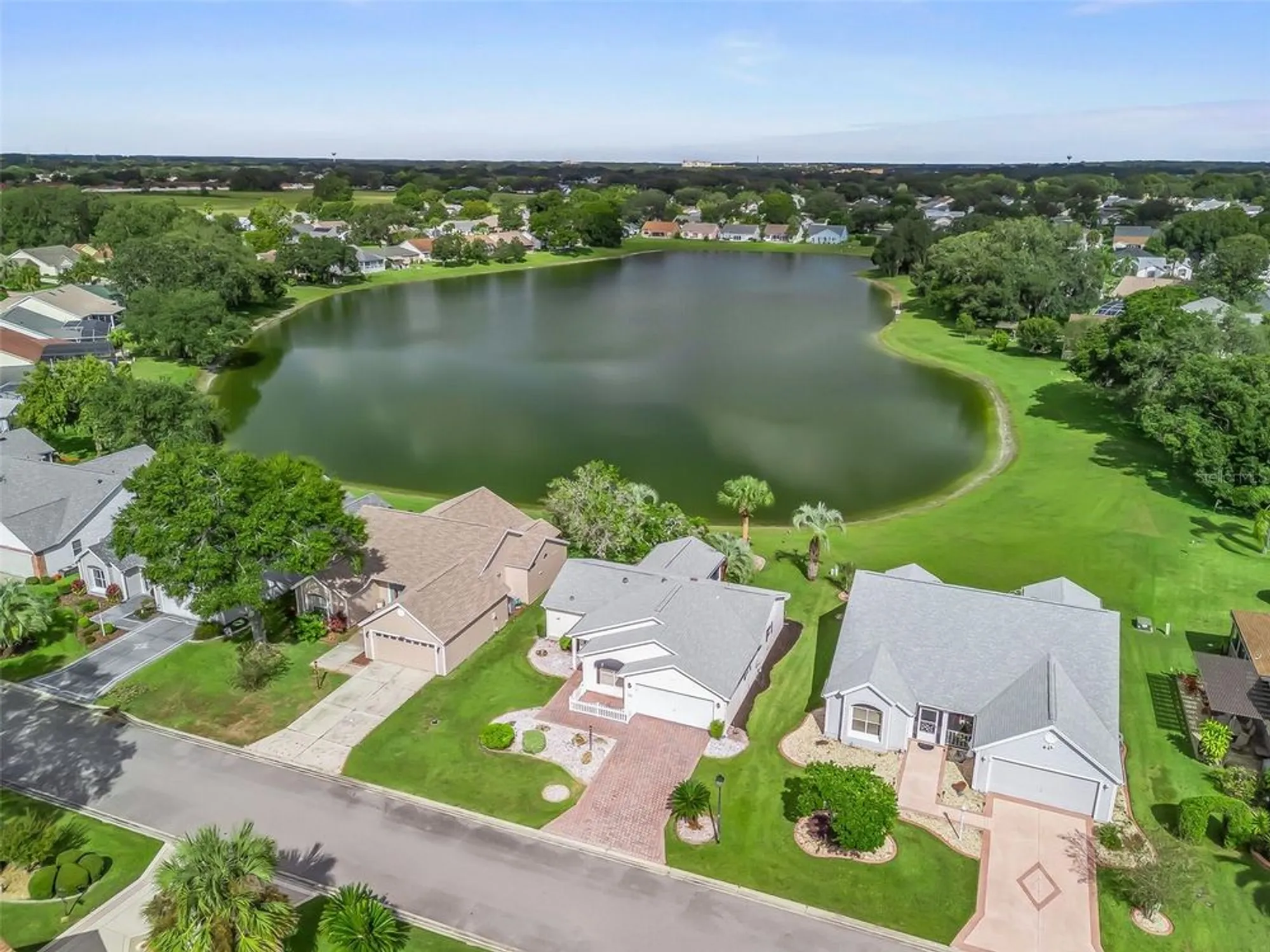Property Slideshow image 3 of 51 | 1013 del rio dr, Lady Lake, FL, 32159