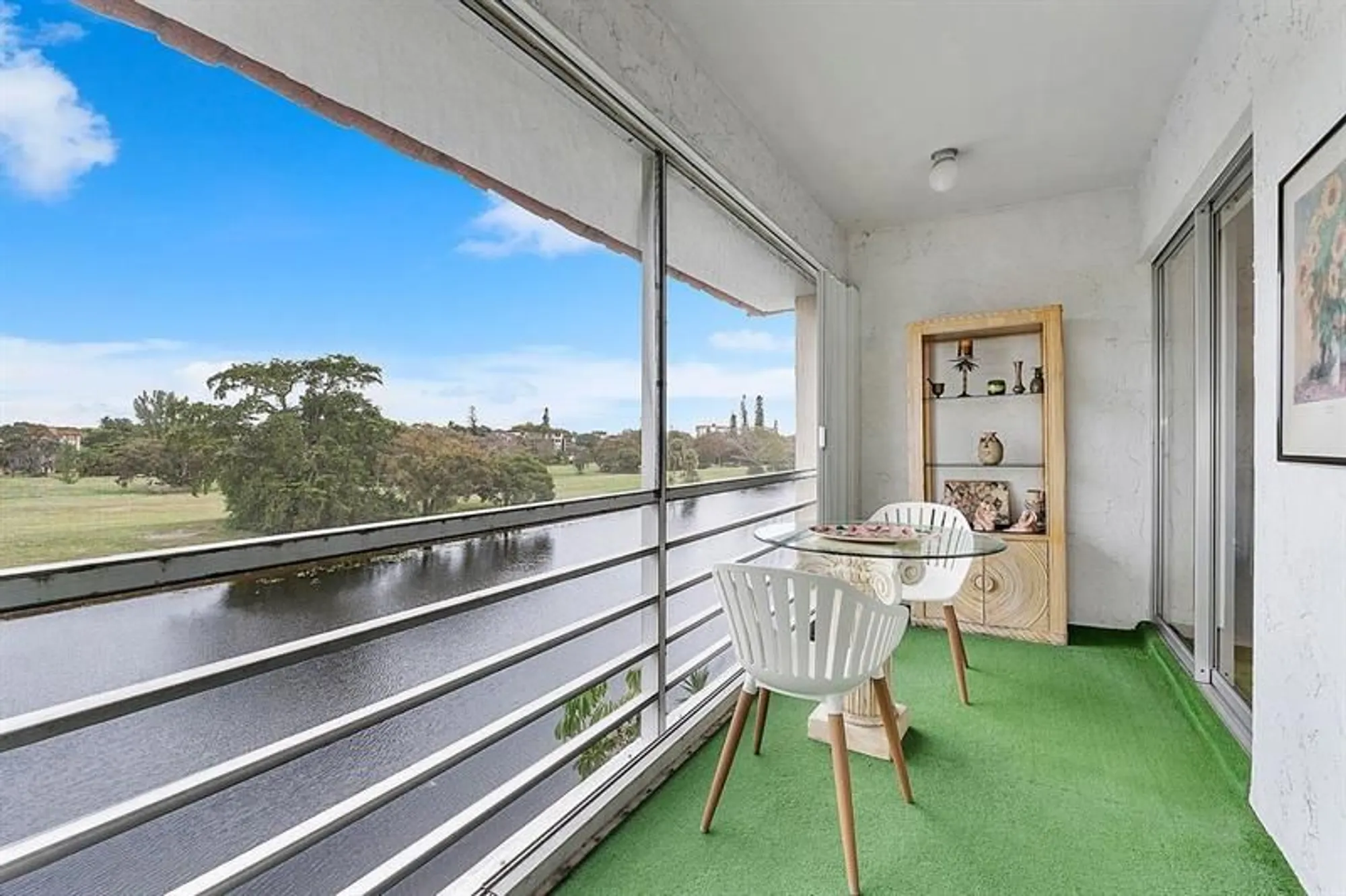 Property Slideshow image 24 of 32 | 3551 inverrary dr 404, Lauderhill, FL, 33319