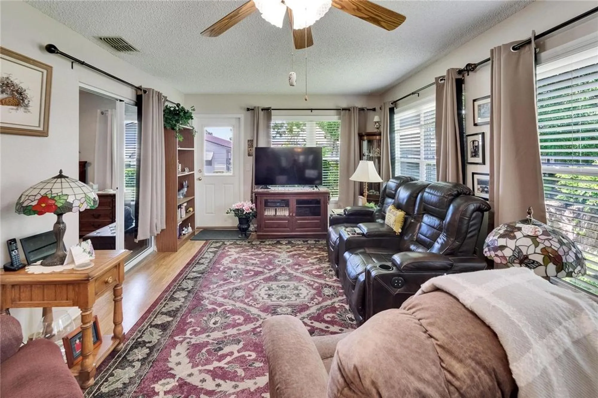 Property Slideshow image 22 of 94 | 3154 prairie dunes cir, Lakeland, FL, 33810