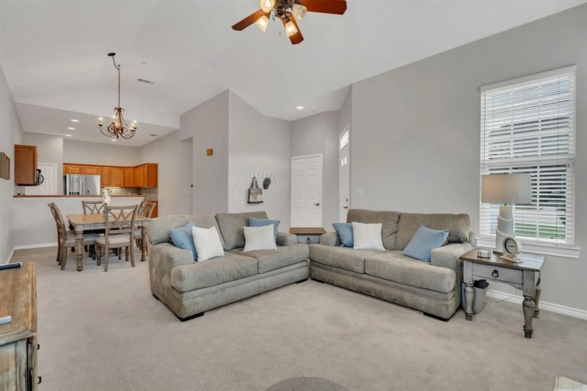 Property Slideshow image 7 of 40 | 2601 marsh ln 292, Plano, TX, 75093