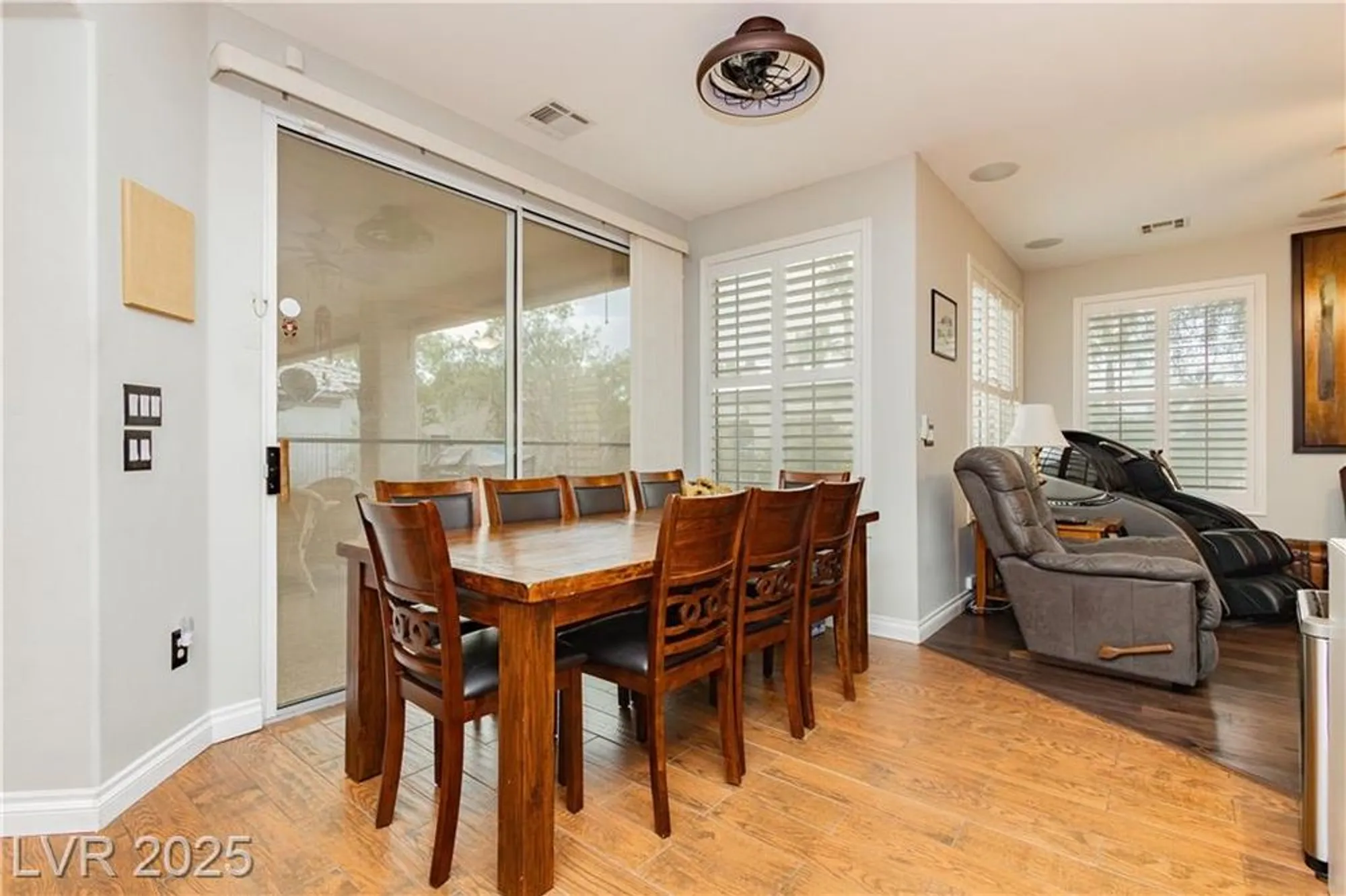 Property Slideshow image 16 of 45 | 10347 profeta ct, Las Vegas, NV, 89135