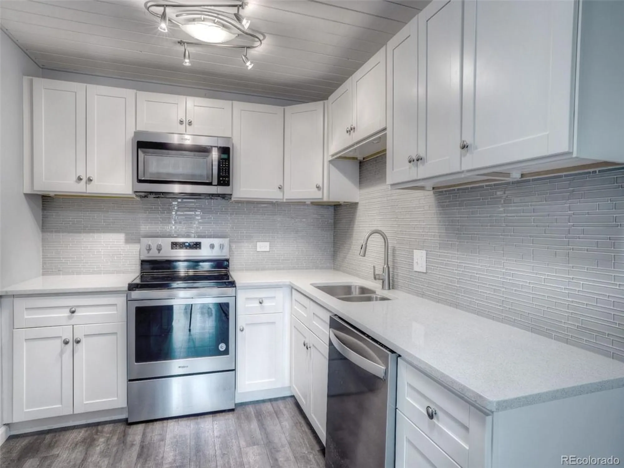 Property Slideshow image 11 of 50 | 665 s clinton st apt 14a, Denver, CO, 80247