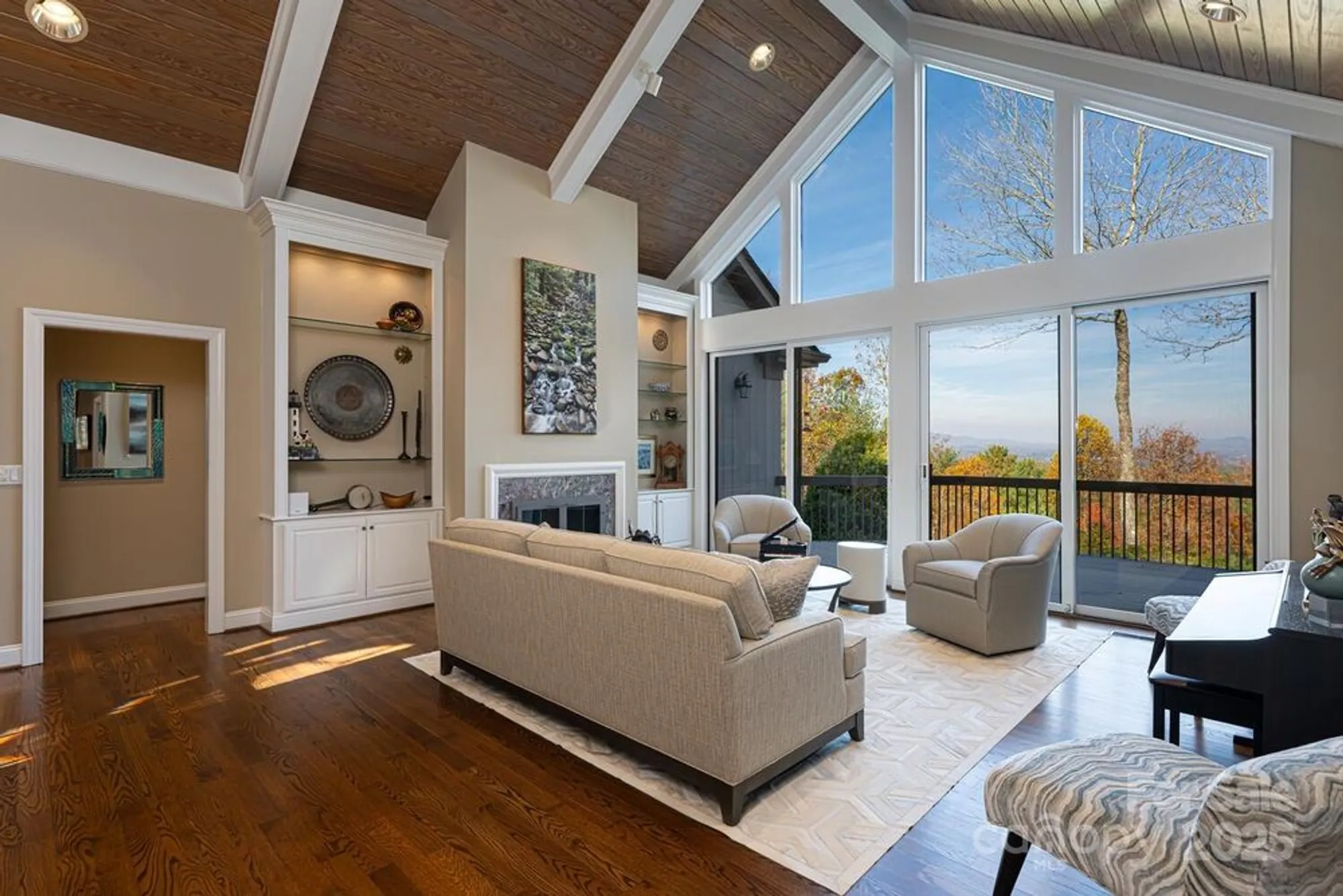 Property Slideshow image 19 of 48 | 106 woodglen ct, Flat Rock, NC, 28731