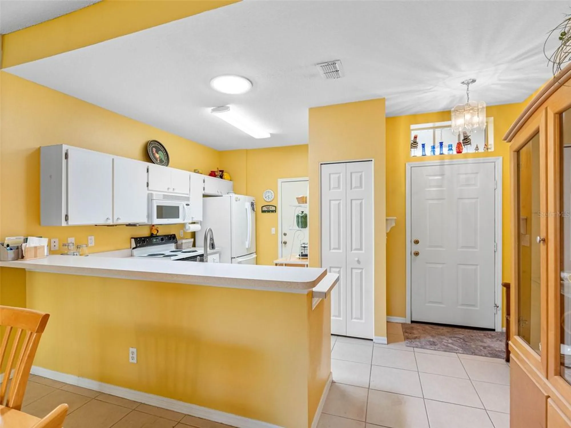 Property Slideshow image 8 of 48 | 2618 newcomb ct # 12, Sun City Center, FL, 33573