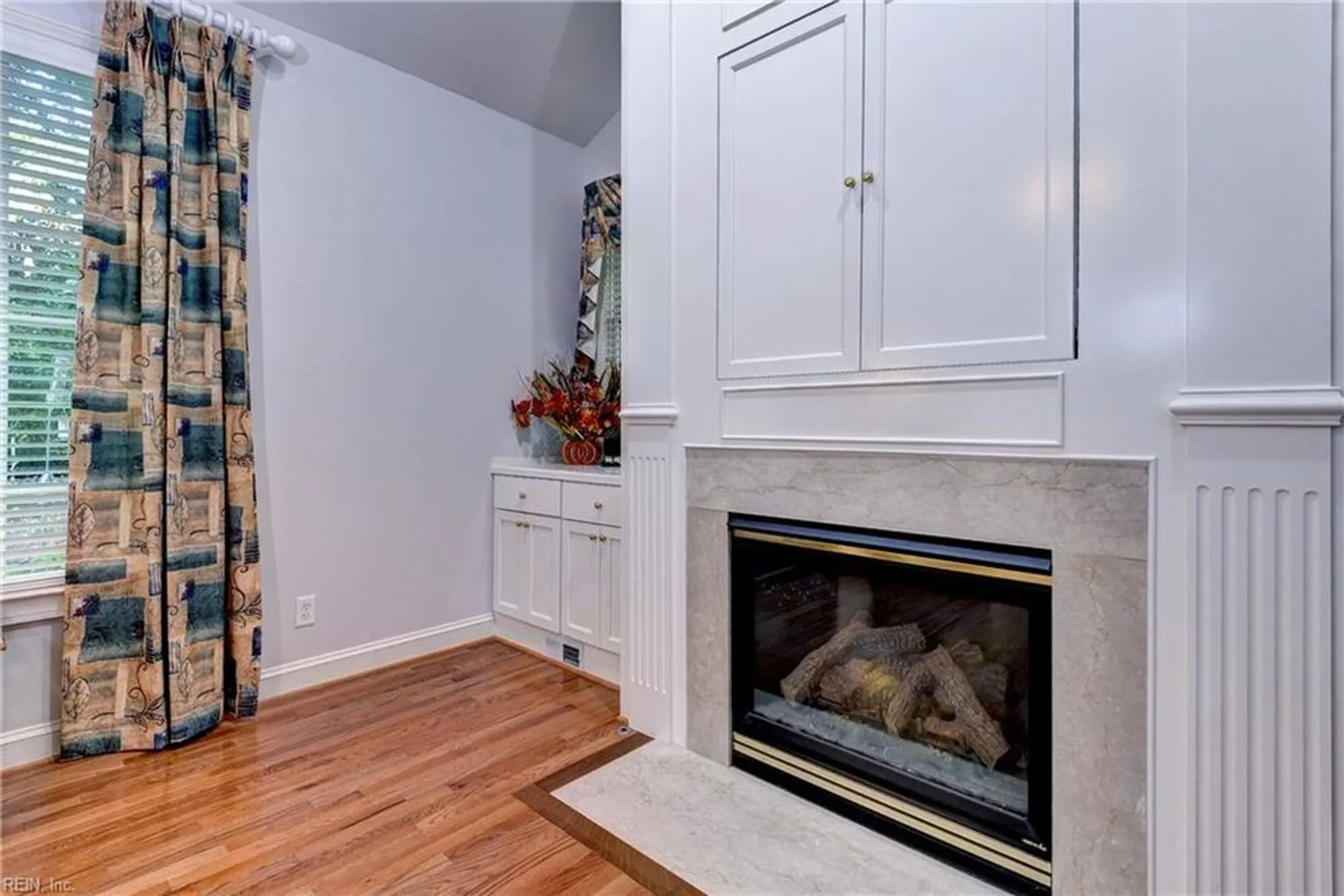 Property Slideshow image 5 of 47 | 108 aberdeen, Williamsburg, VA, 23188