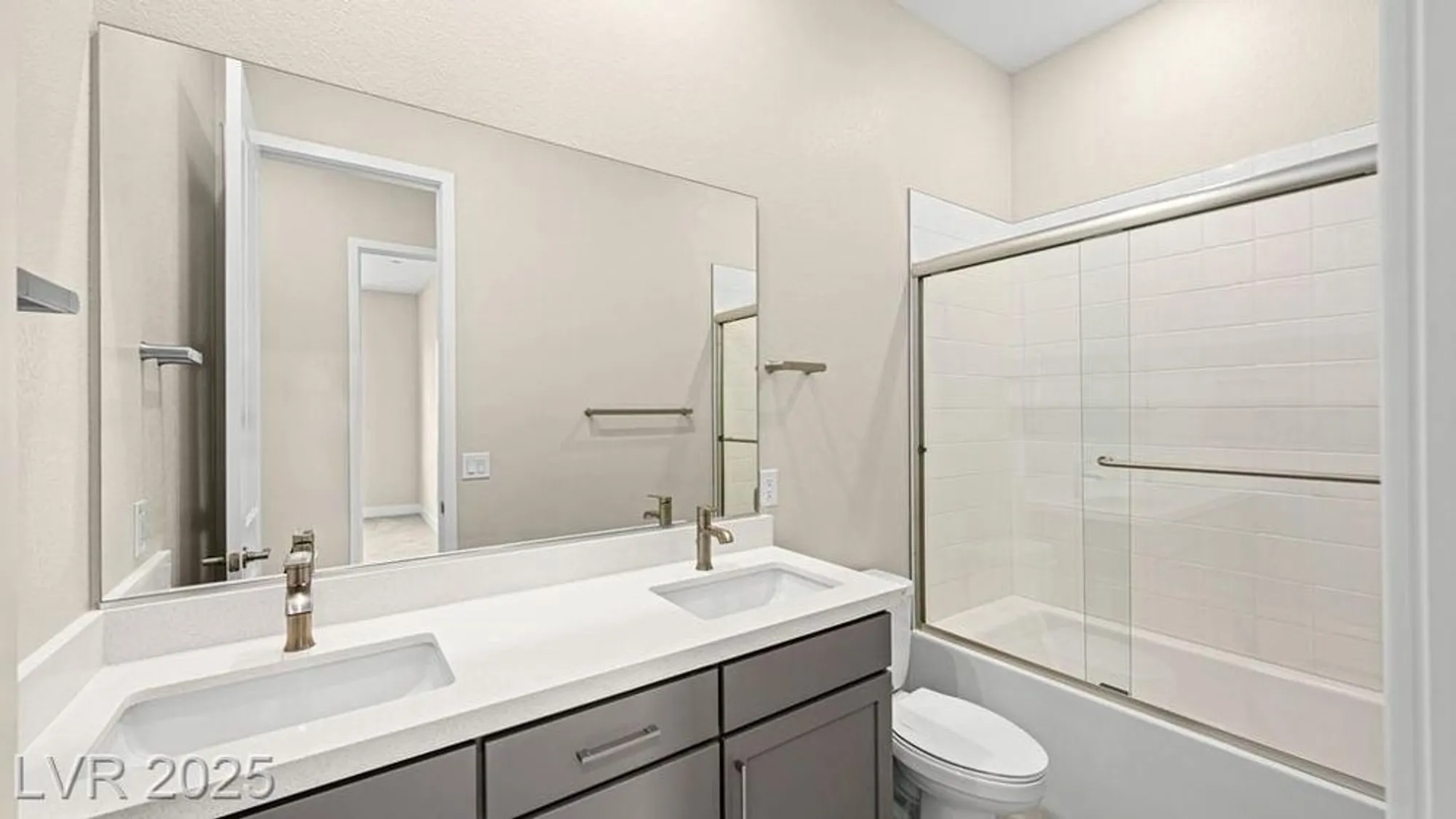 Property Slideshow image 20 of 48 | 237 paraggi bay dr, Henderson, NV, 89011