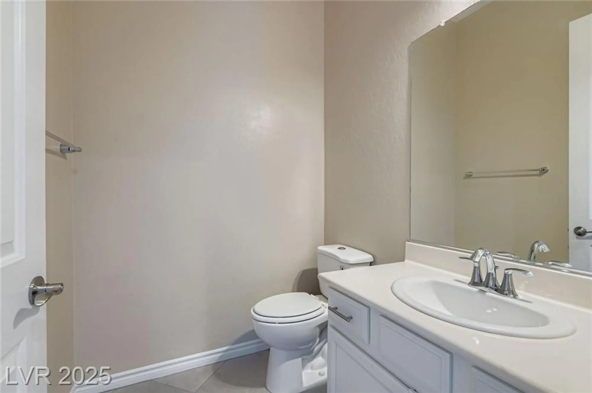 Property Slideshow image 14 of 54 | 512 heritage bridge ave, Henderson, NV, 89011
