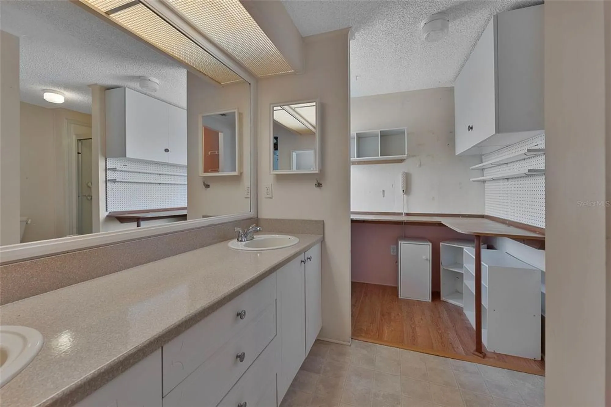 Property Slideshow image 9 of 23 | 3175 pebble bend dr, Lakeland, FL, 33810