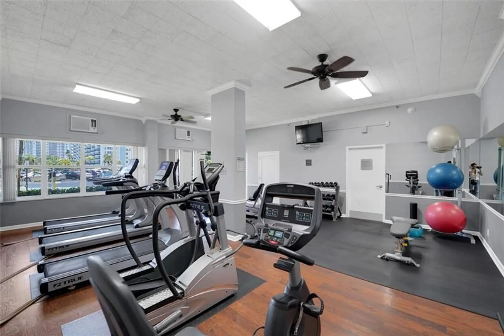 Property Slideshow image 31 of 45 | 3200 ne 36th st 319, Fort Lauderdale, FL, 33308