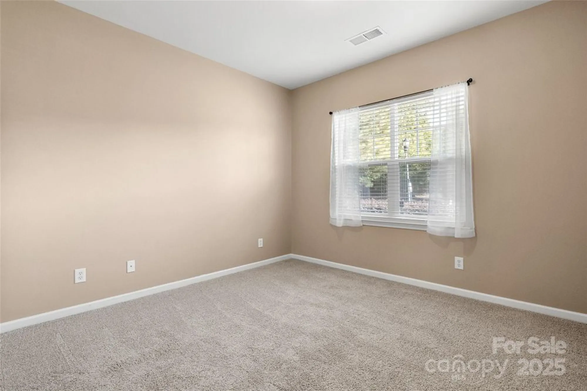 Property Slideshow image 14 of 39 | 33129 tanager ct, Indian Land, SC, 29707