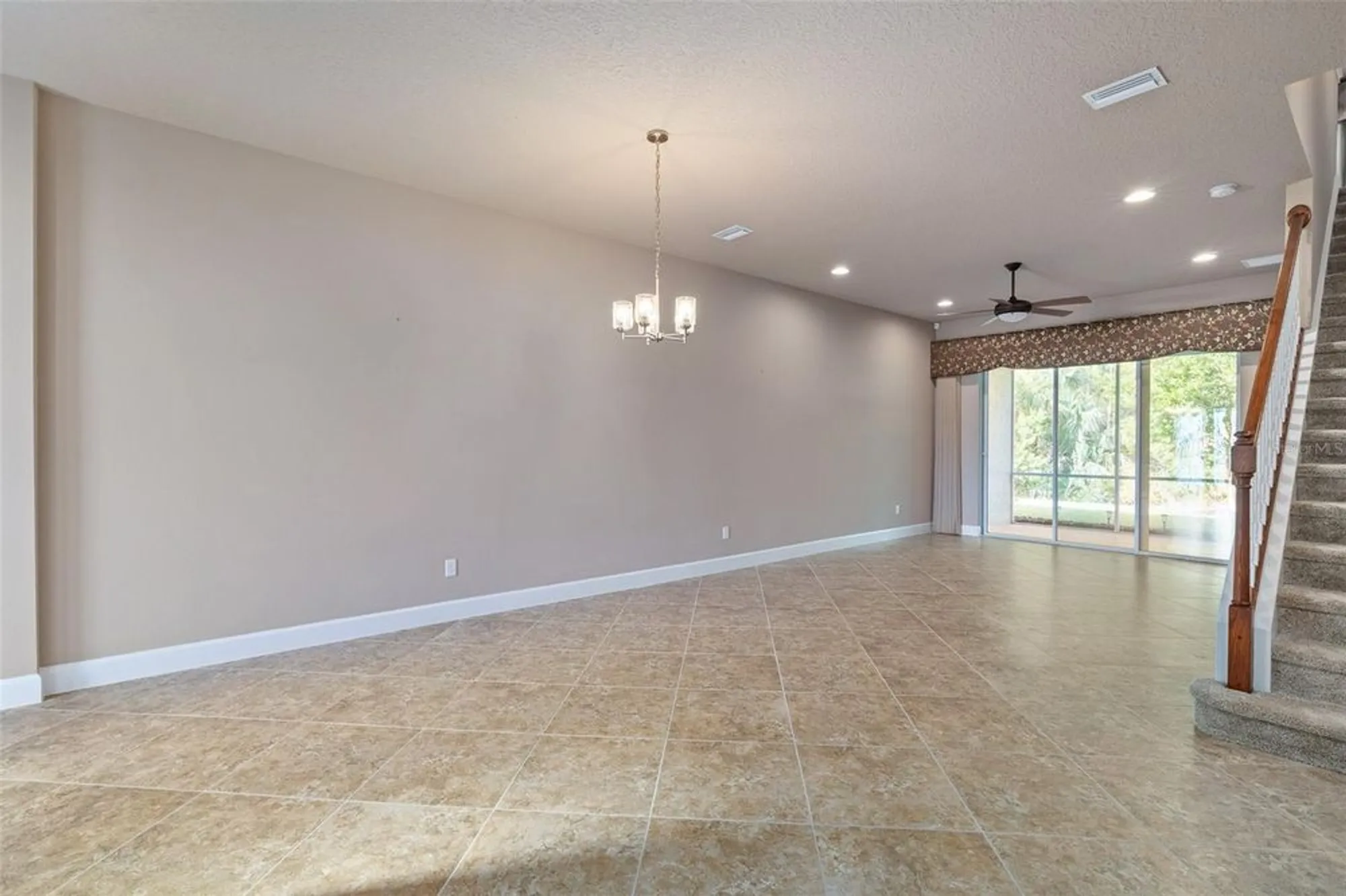 Property Slideshow image 5 of 62 | 829 pinewood dr, Ormond Beach, FL, 32174