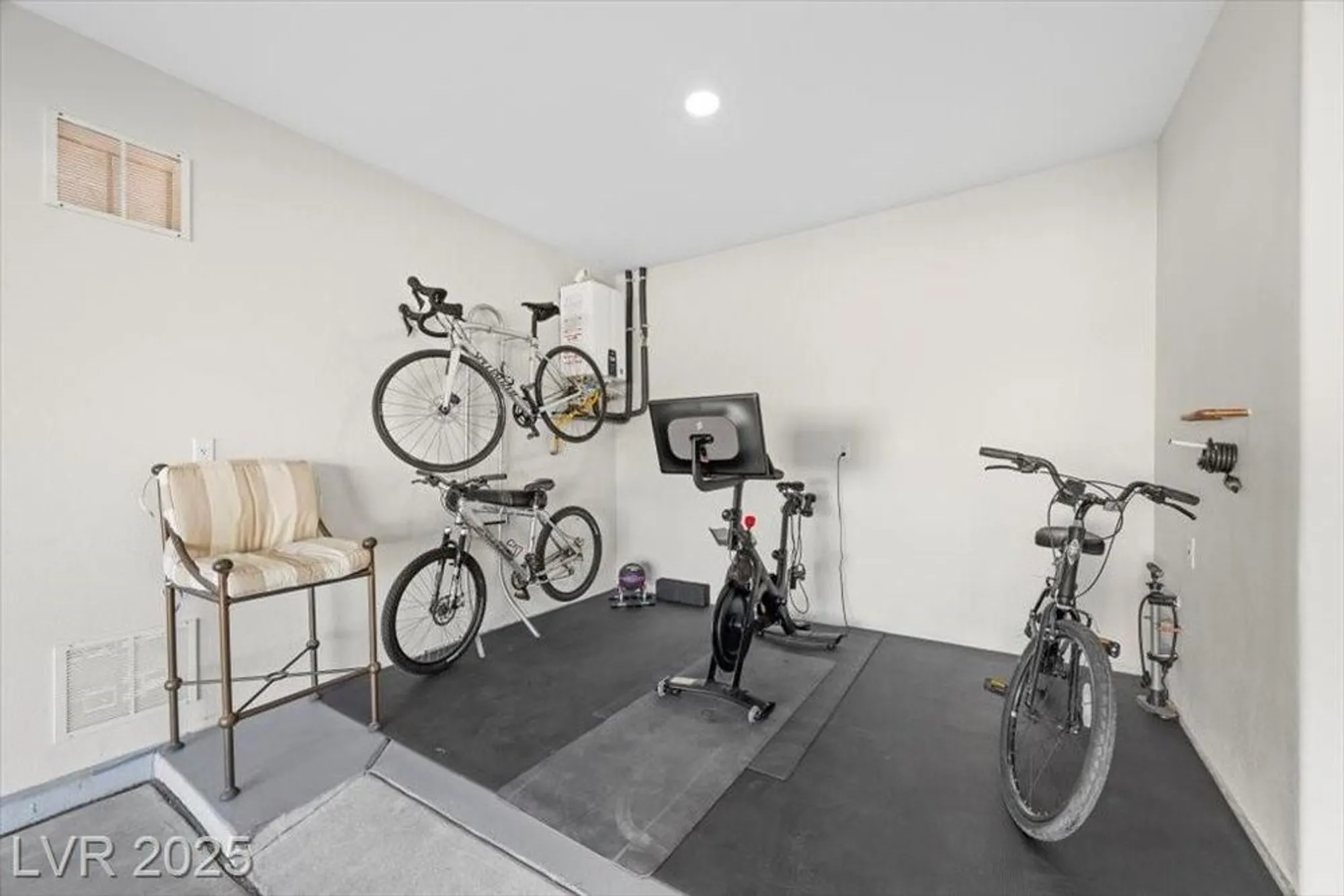 Property Slideshow image 23 of 35 | 2321 hot oak ridge st, Las Vegas, NV, 89134