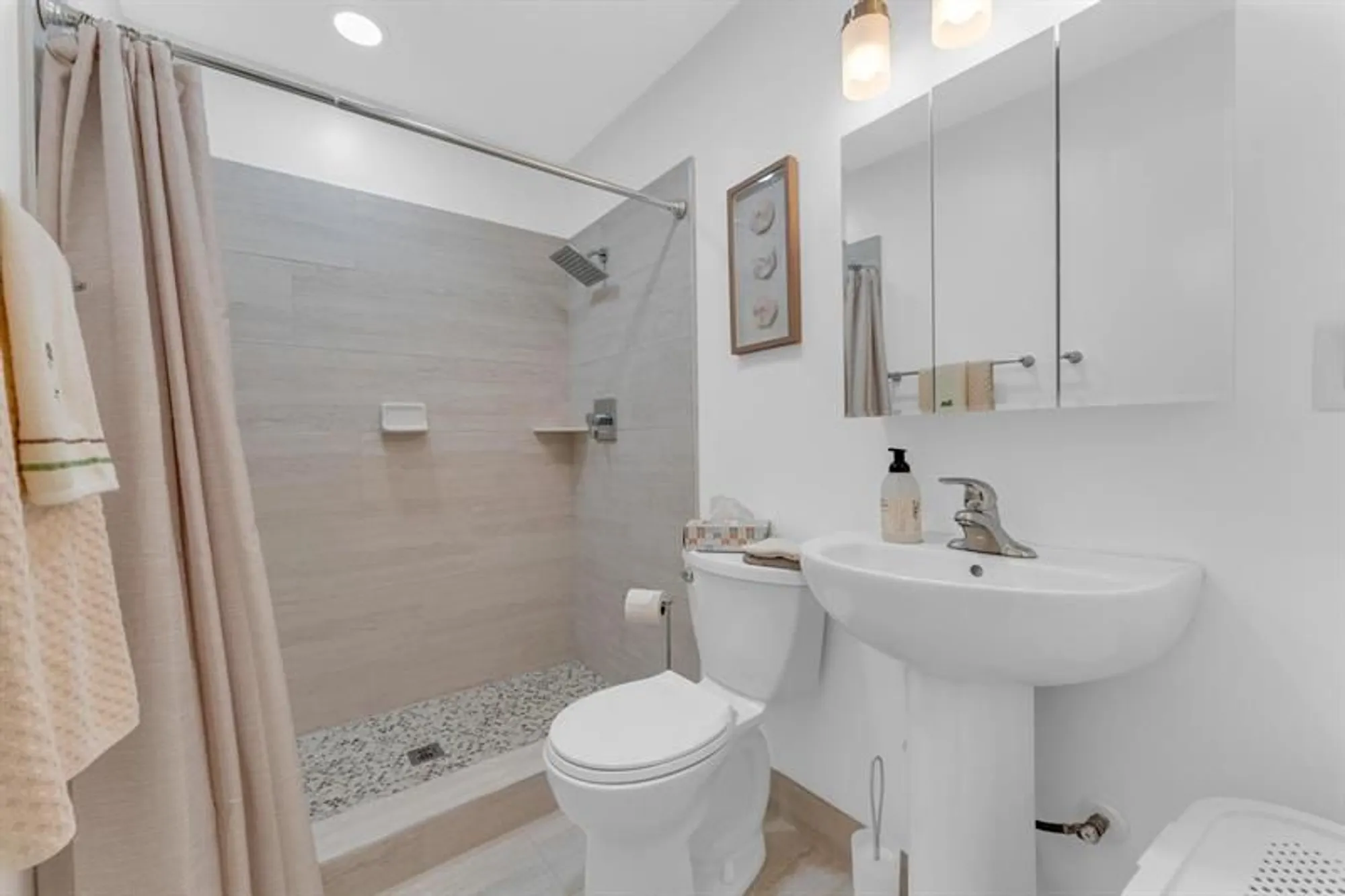 Property Slideshow image 9 of 40 | 2641 w golf blvd, Pompano Beach, FL, 33064