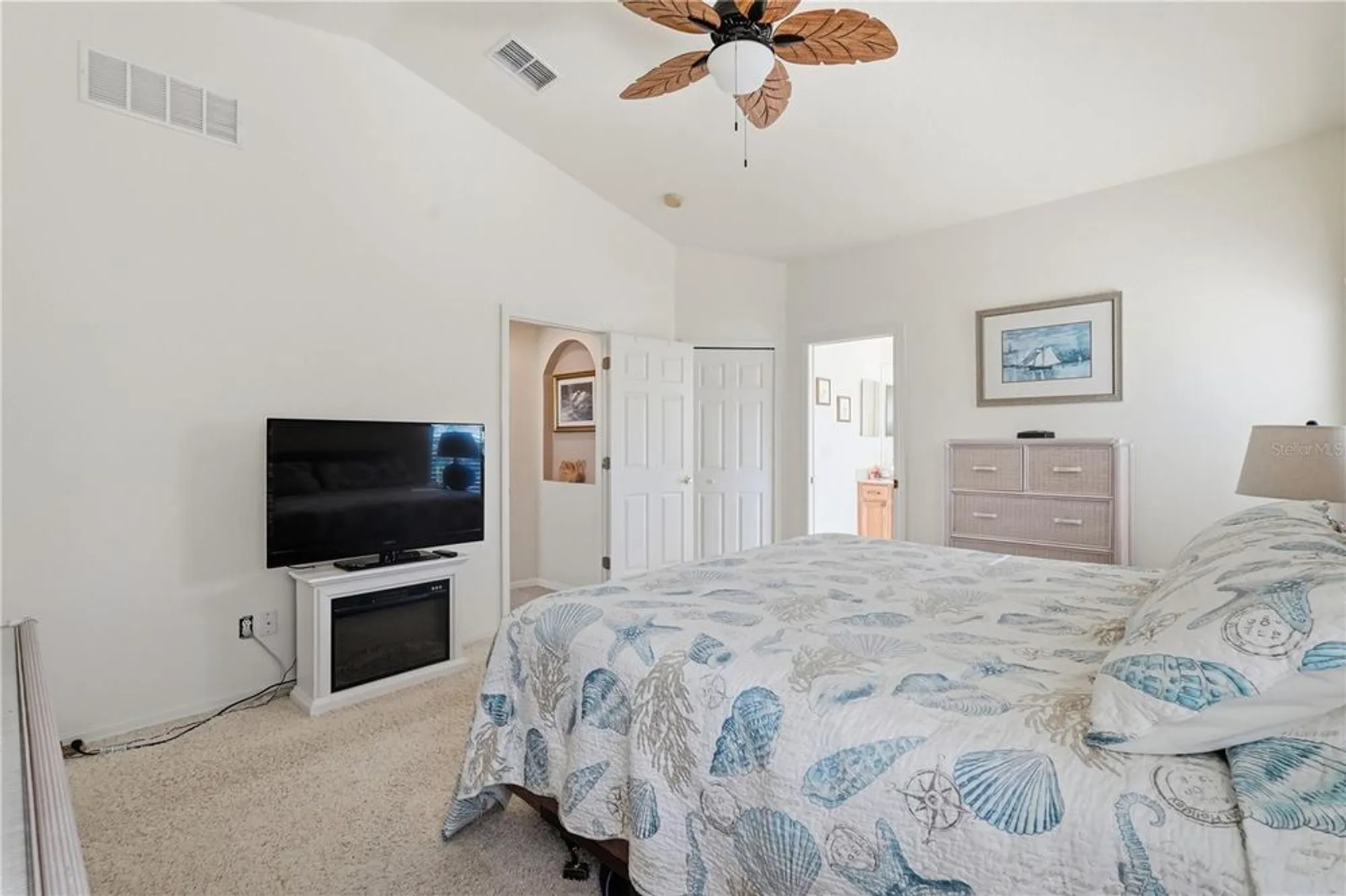 Property Slideshow image 17 of 34 | 2211 pleasant hill ln, Holiday, FL, 34691