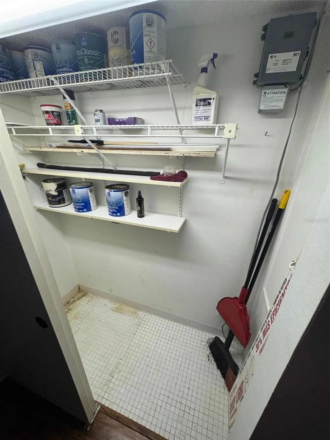 Property Slideshow image 17 of 37 | 2262 swedish dr 6, Clearwater, FL, 33763