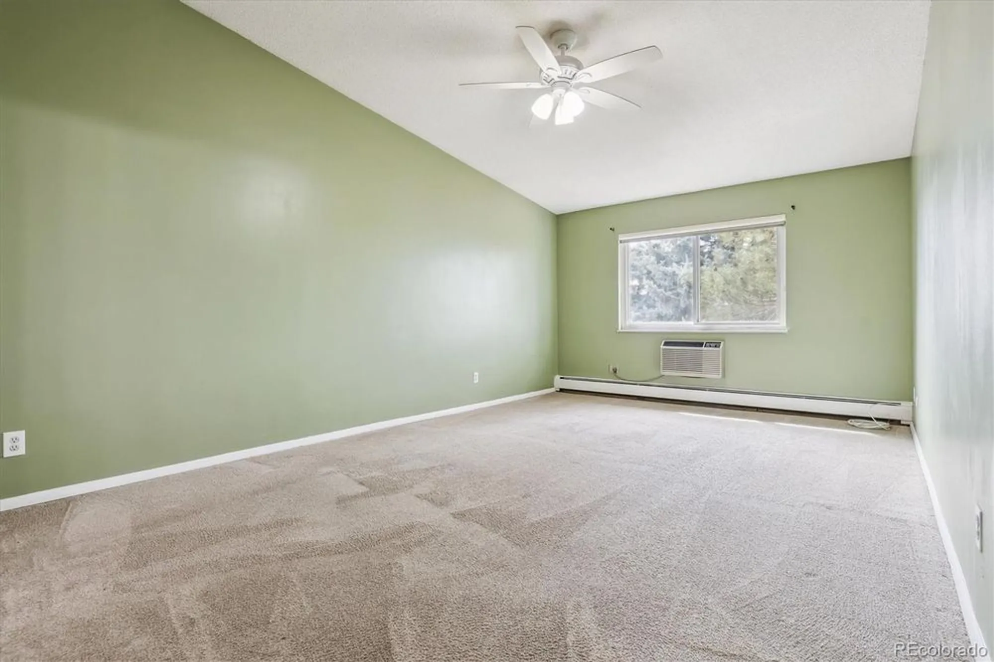 Property Slideshow image 21 of 34 | 3022 s wheeling way 407, Aurora, CO, 80014