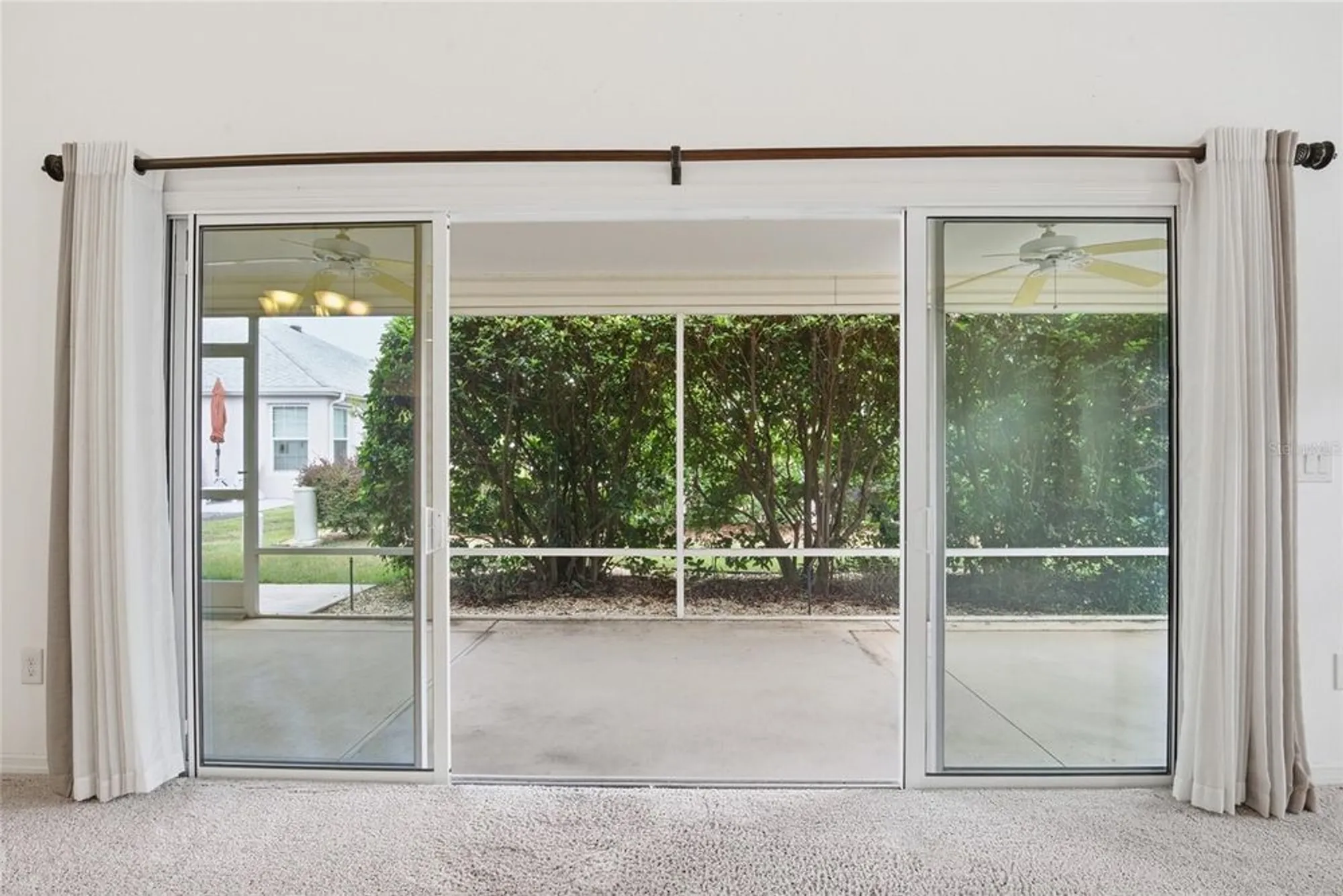 Property Slideshow image 22 of 38 | 1923 useppa oaks ln, The Villages, FL, 32163