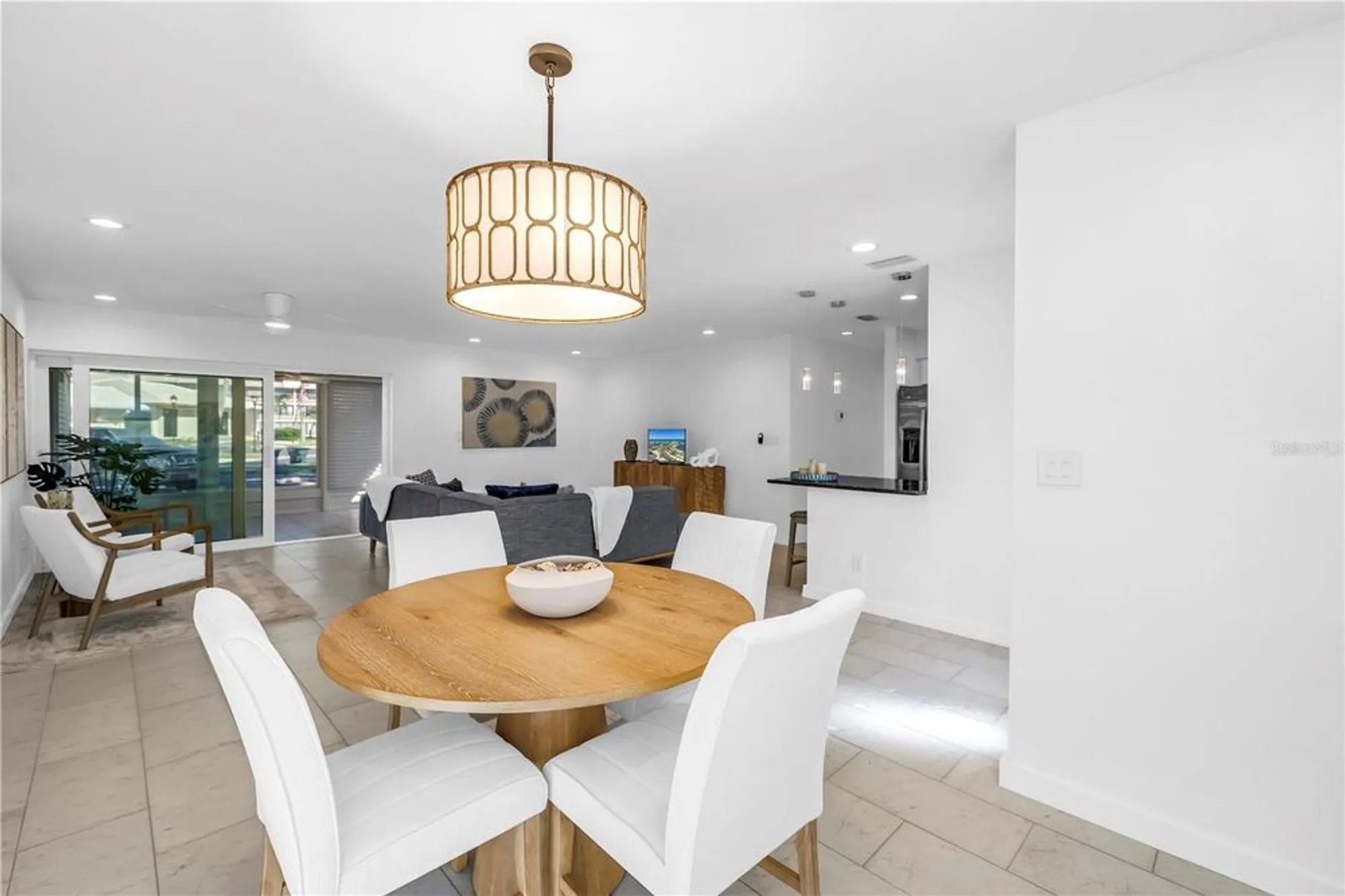 Property Slideshow image 11 of 60 | 111 whispering sands cir # v38, Sarasota, FL, 34242