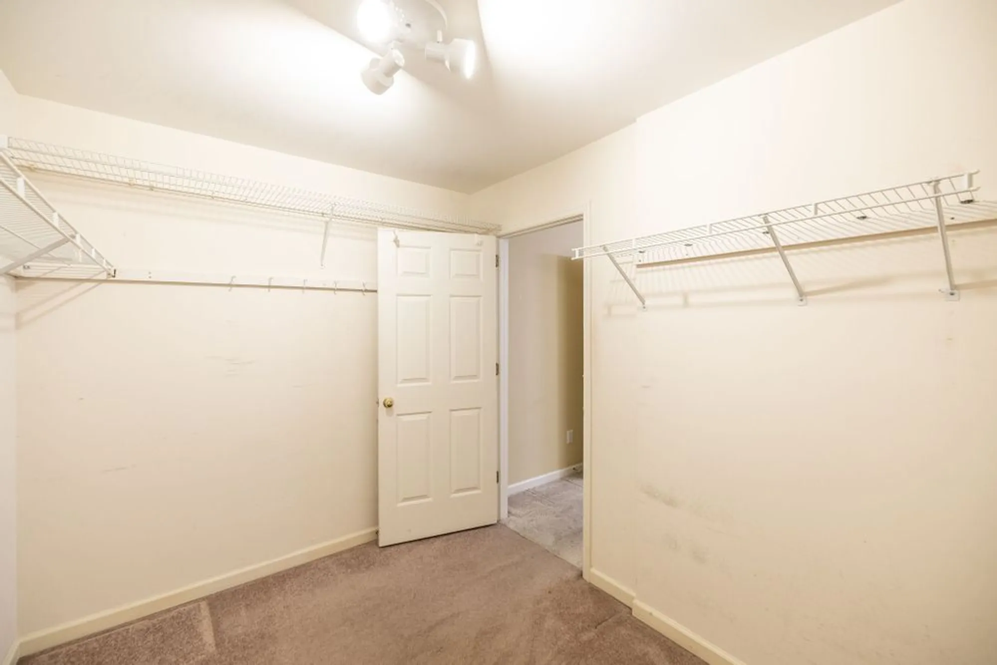 Property Slideshow image 44 of 54 | 115 newsom grn, Nashville, TN, 37221